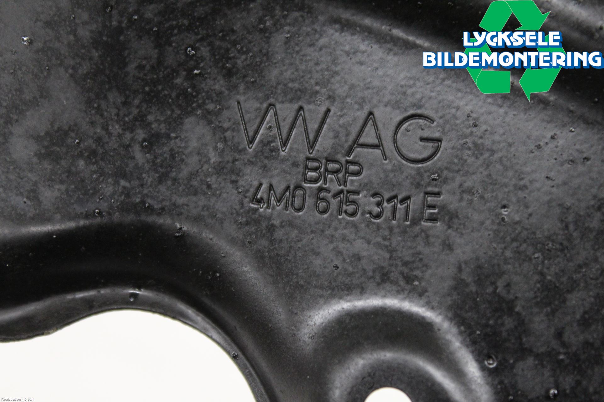 Volkswagen VW TOUAREG CR 18- Bromssköld Fram