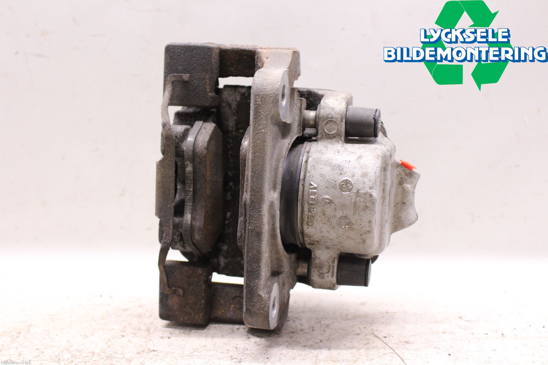 BMW 5 F10/F11/F18 09-17 Bromsok Fram Höger
