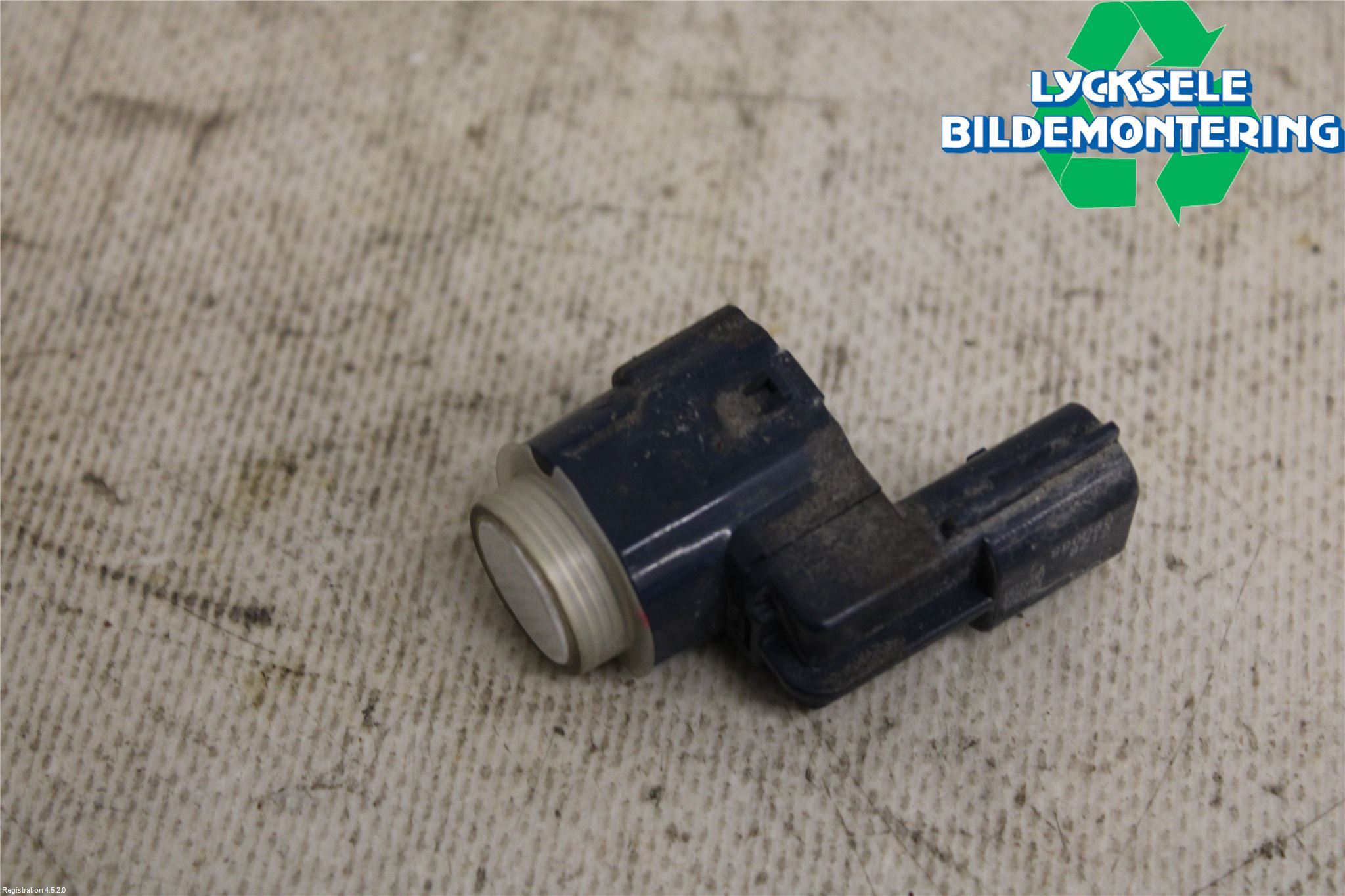 Mitsubishi OUTLANDER 13-21 Parkeringshjälp Backsensor