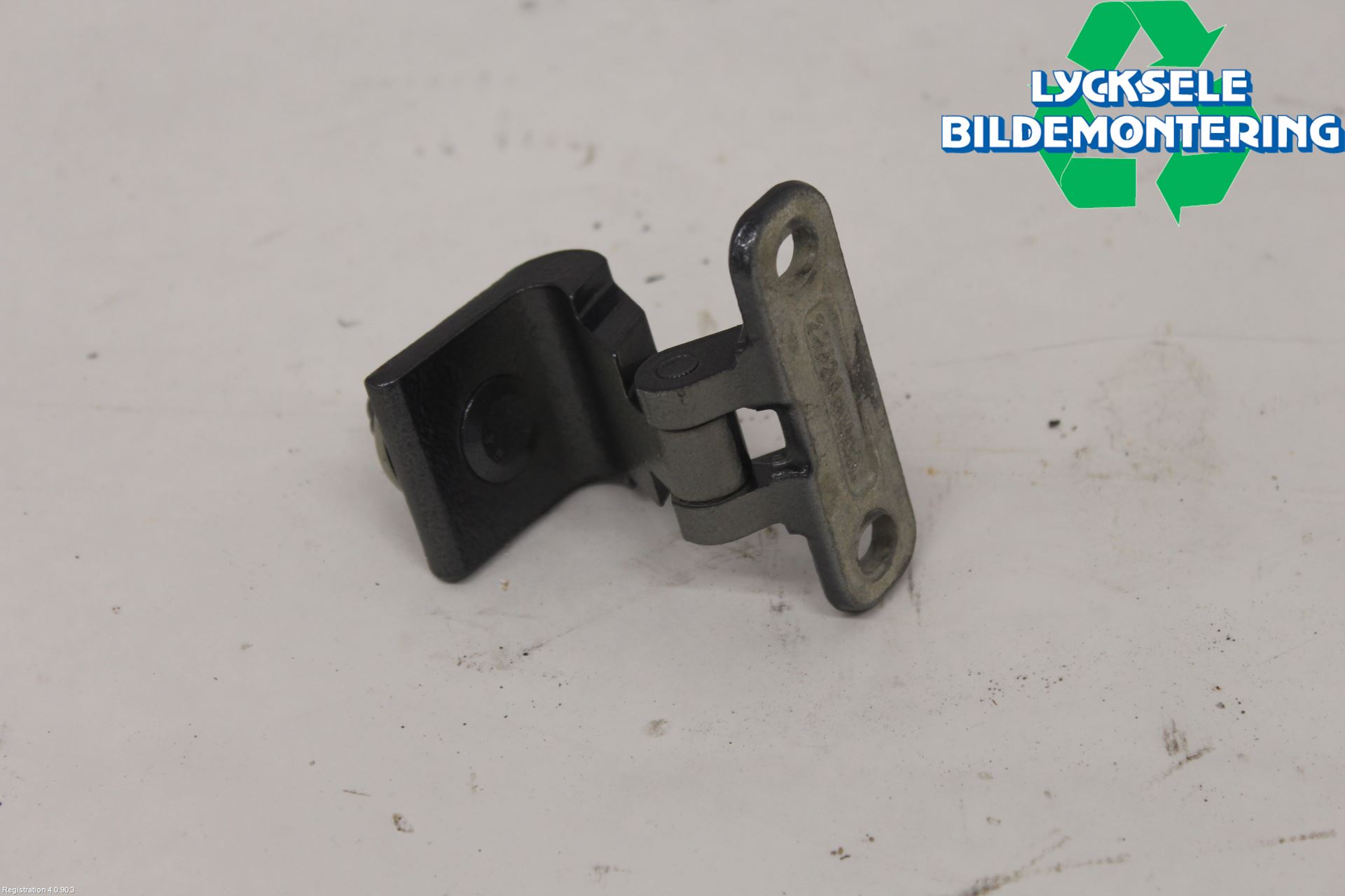 Volkswagen VW TIGUAN 16-24 Bakluckegångjärn Hö