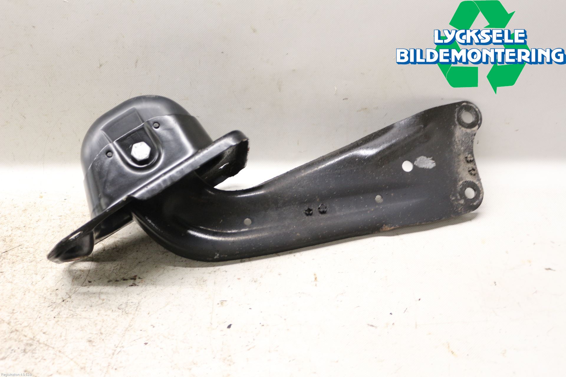 Volkswagen VW PASSAT 15-19 Bärarm Bak Vänster