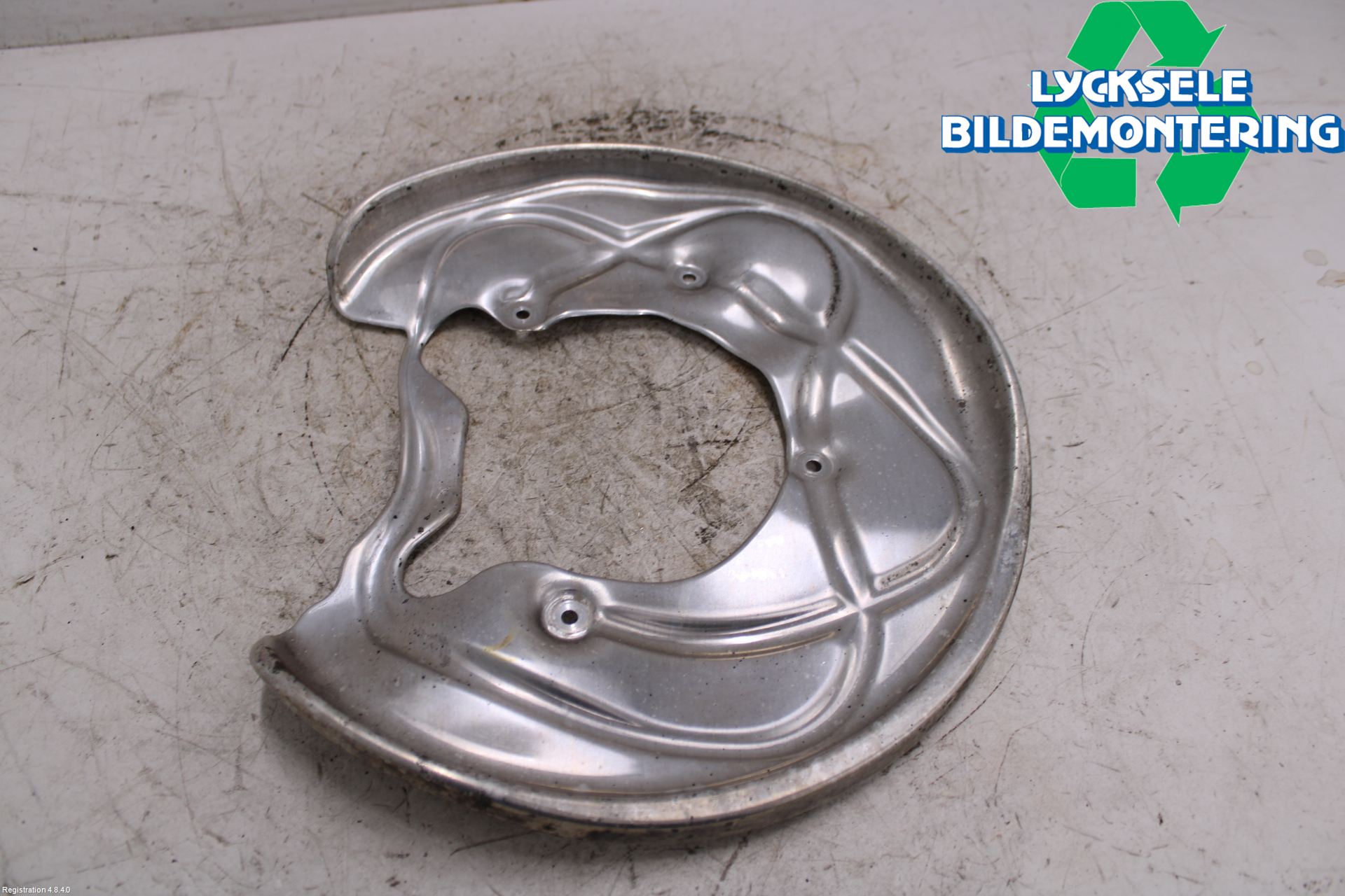 Audi A4/S4 B9 20- Bromssköld Bak