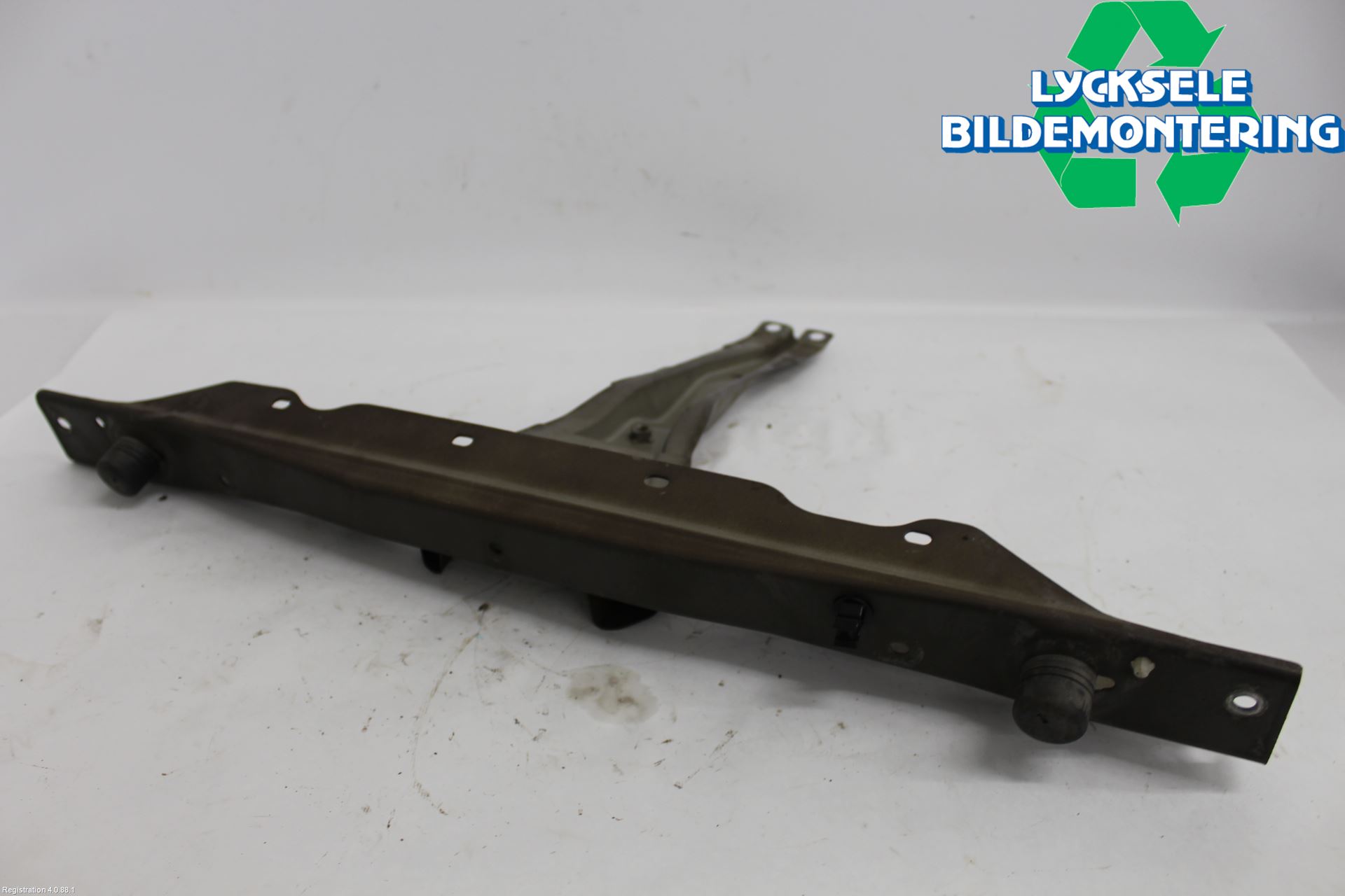 Mitsubishi L200 16-23 Front Huvlåsplåt-Balk