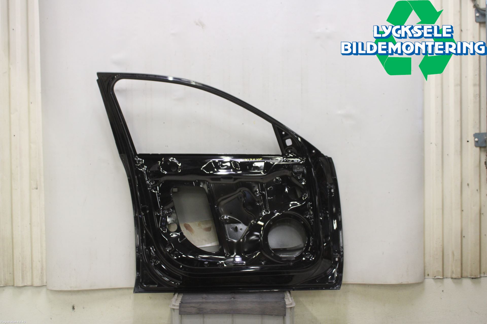 Audi A4 ALLROAD 09-16 Dörr Fram Vänster