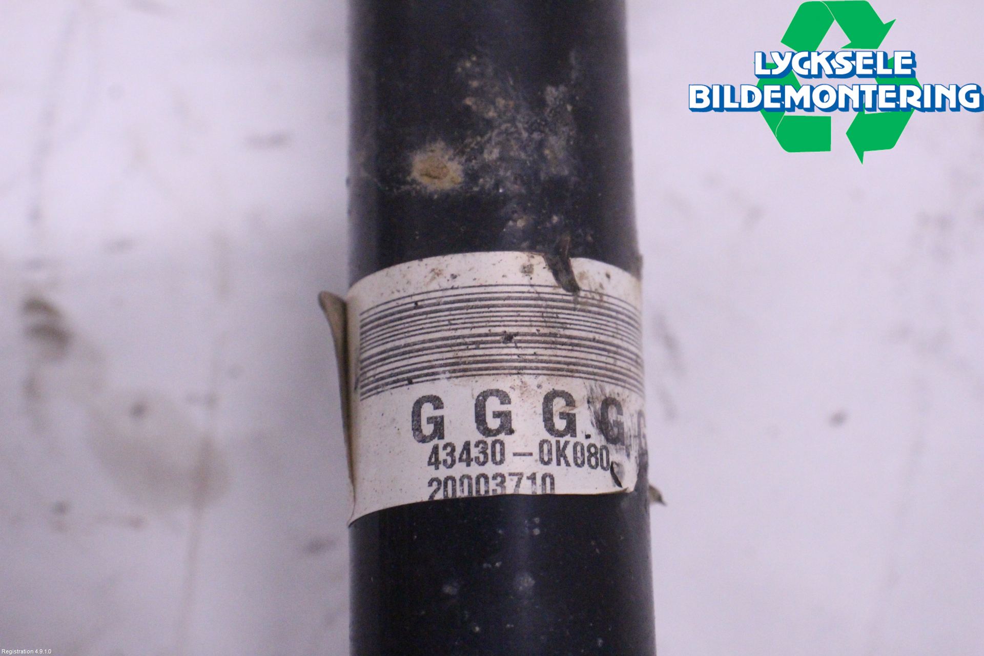 Toyota HILUX 16- Drivaxel Fram Höger