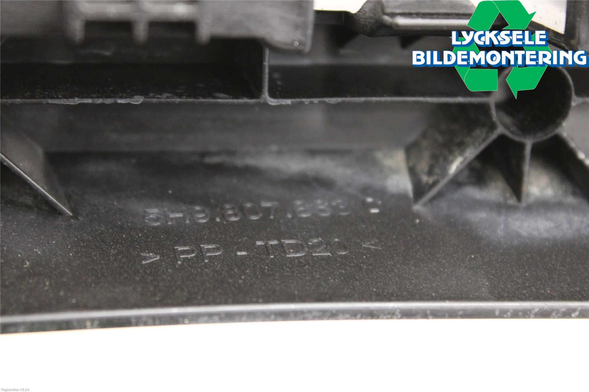 Volkswagen VW GOLF / E-GOLF VIII 20- Stötfångare Deformelement Bak