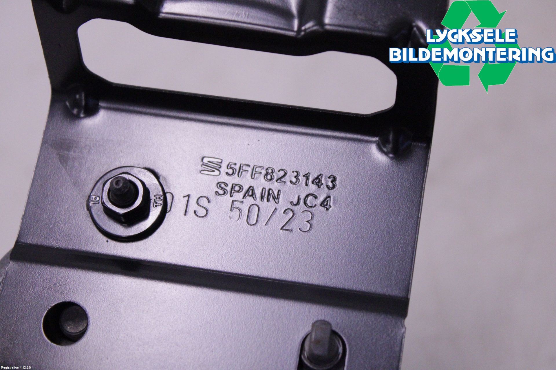 Cupra FORMENTOR 21- Huvlås