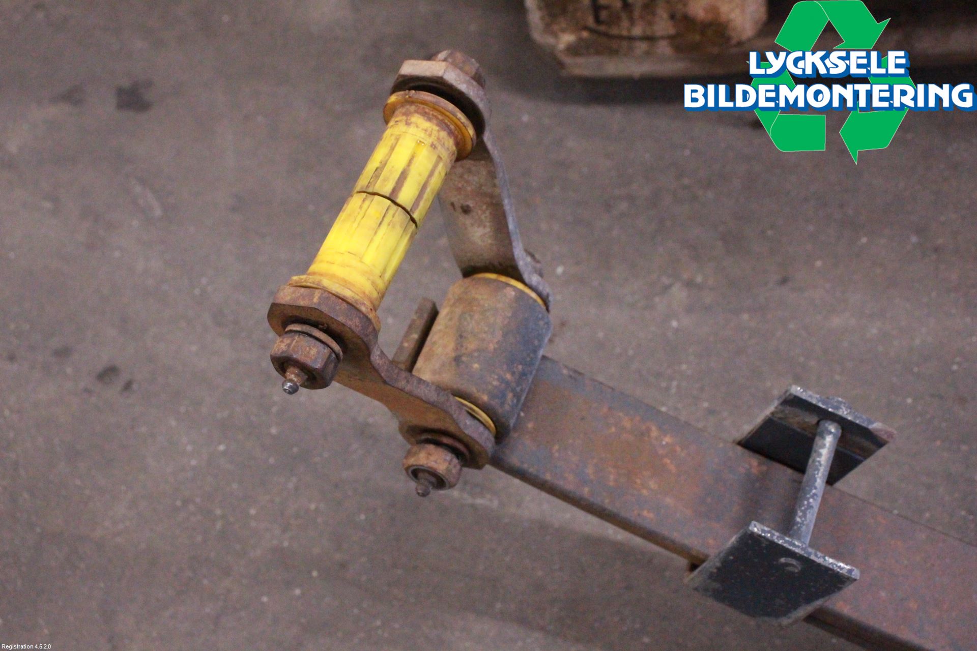 Toyota HILUX 05-16 Fjäder Bak Blad