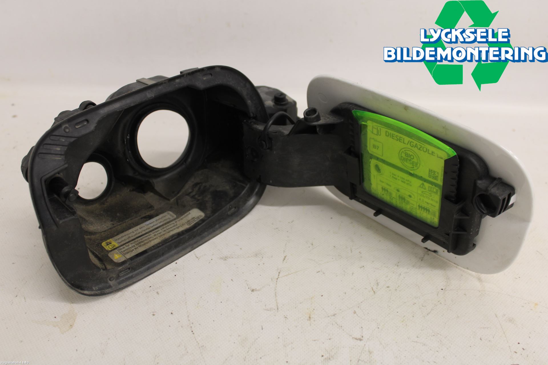 Skoda SUPERB 16-24 Tanklucka