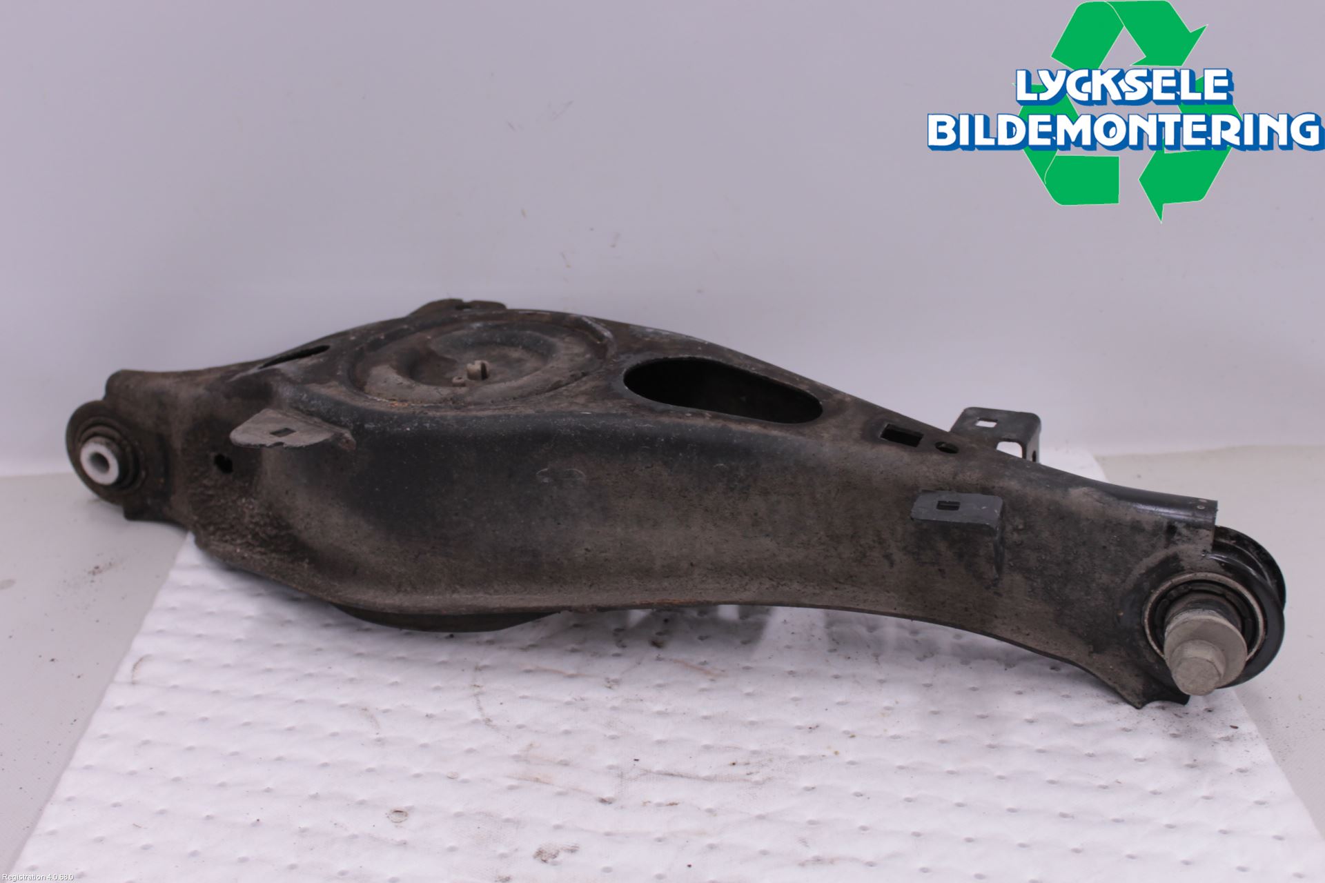 Ford FOCUS 19- Bärarm Bak Vänster