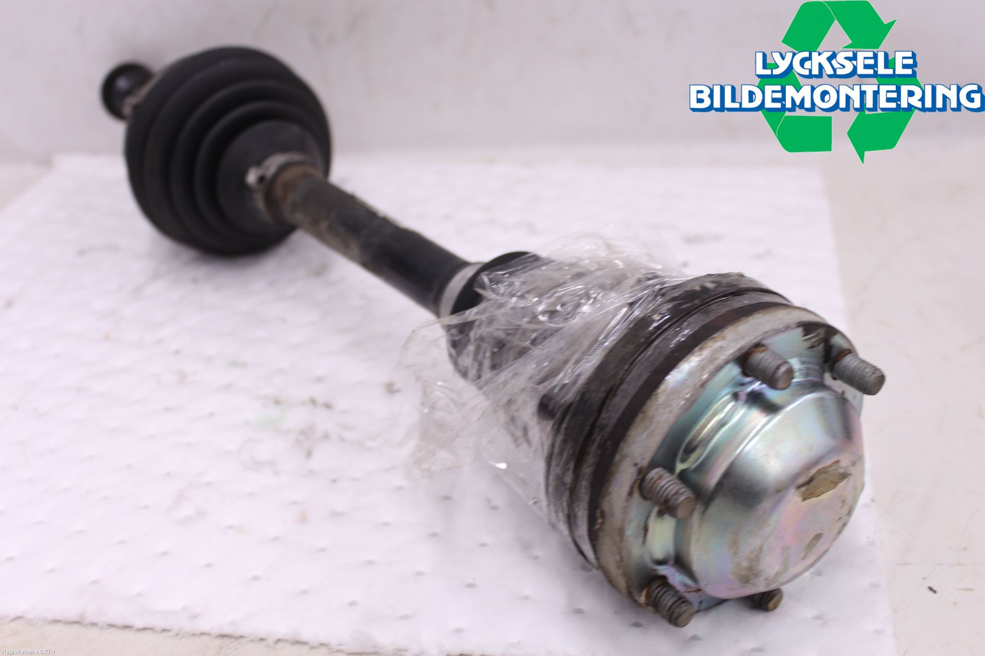 Skoda SUPERB 09-15 Drivaxel Fram Vänster