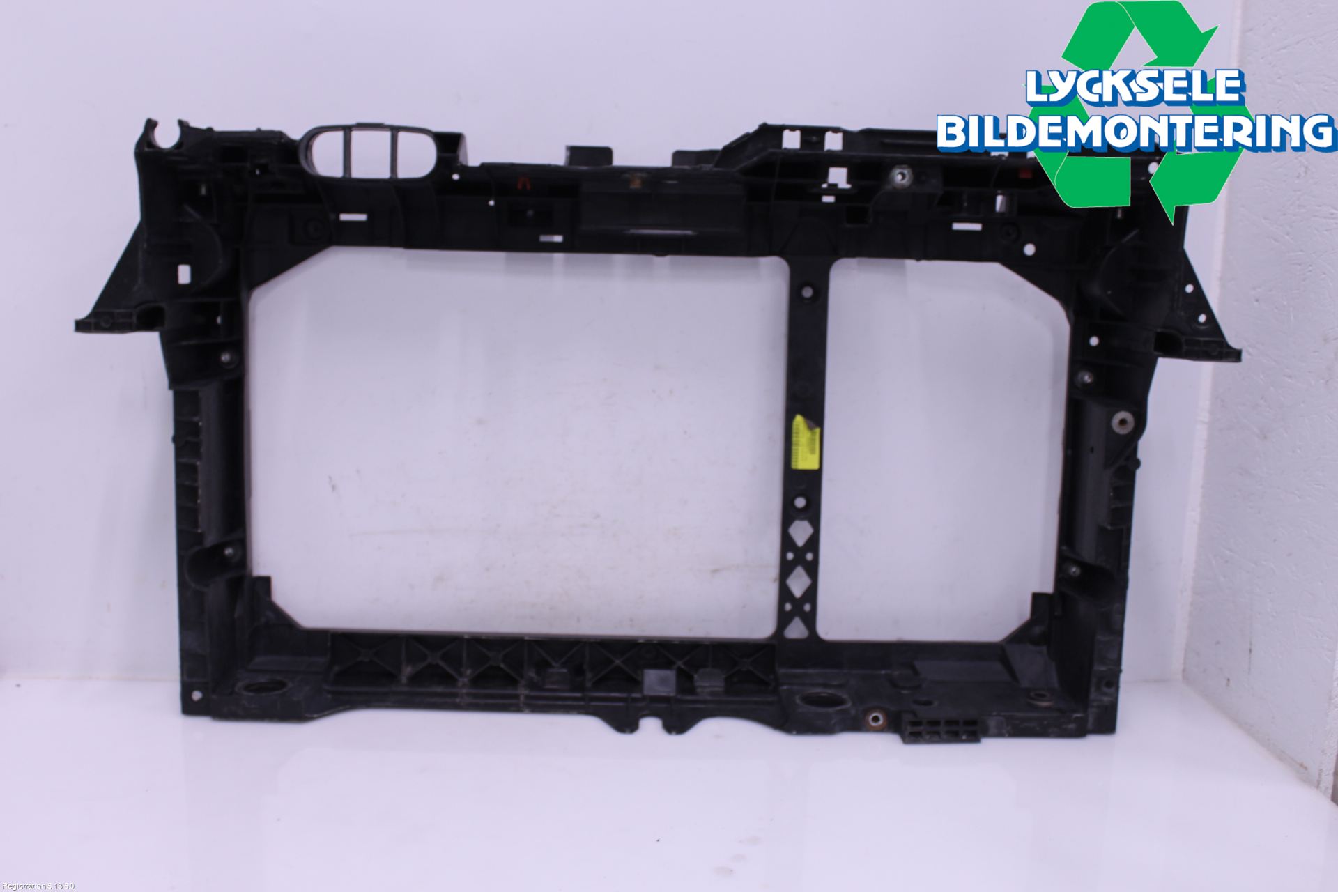 Ford FIESTA 13-17 Frontplåt
