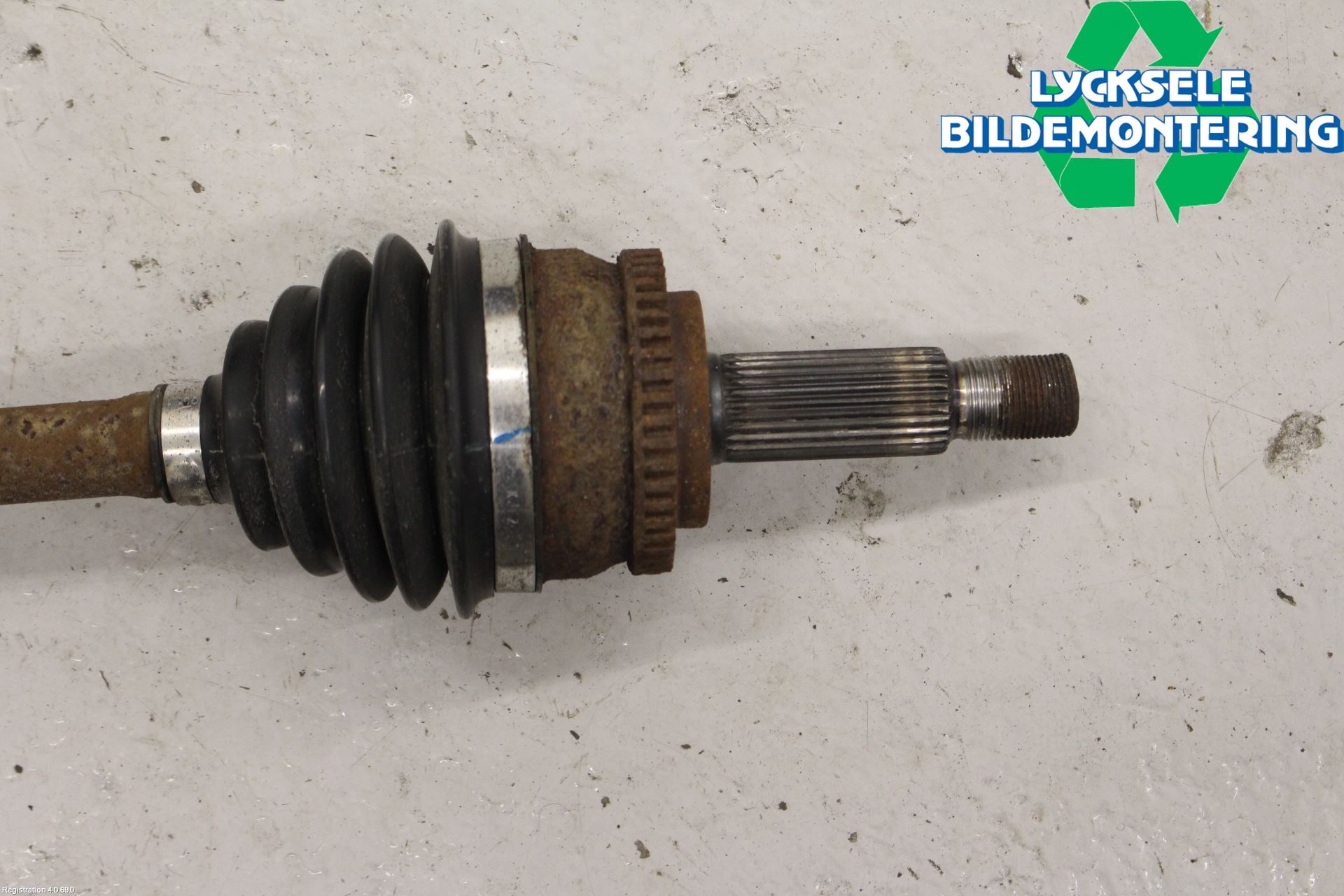 Hyundai ix20 Drivaxel Fram Vänster