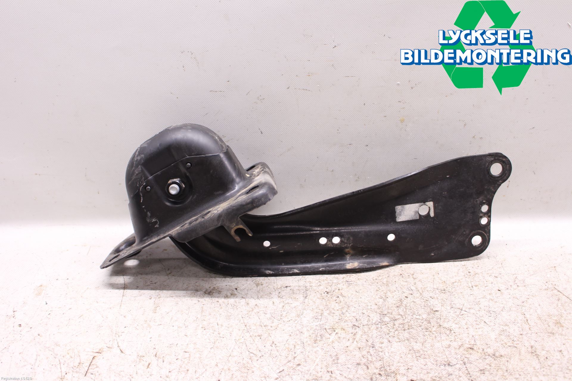 Volkswagen VW PASSAT 15-19 Bärarm Bak Höger