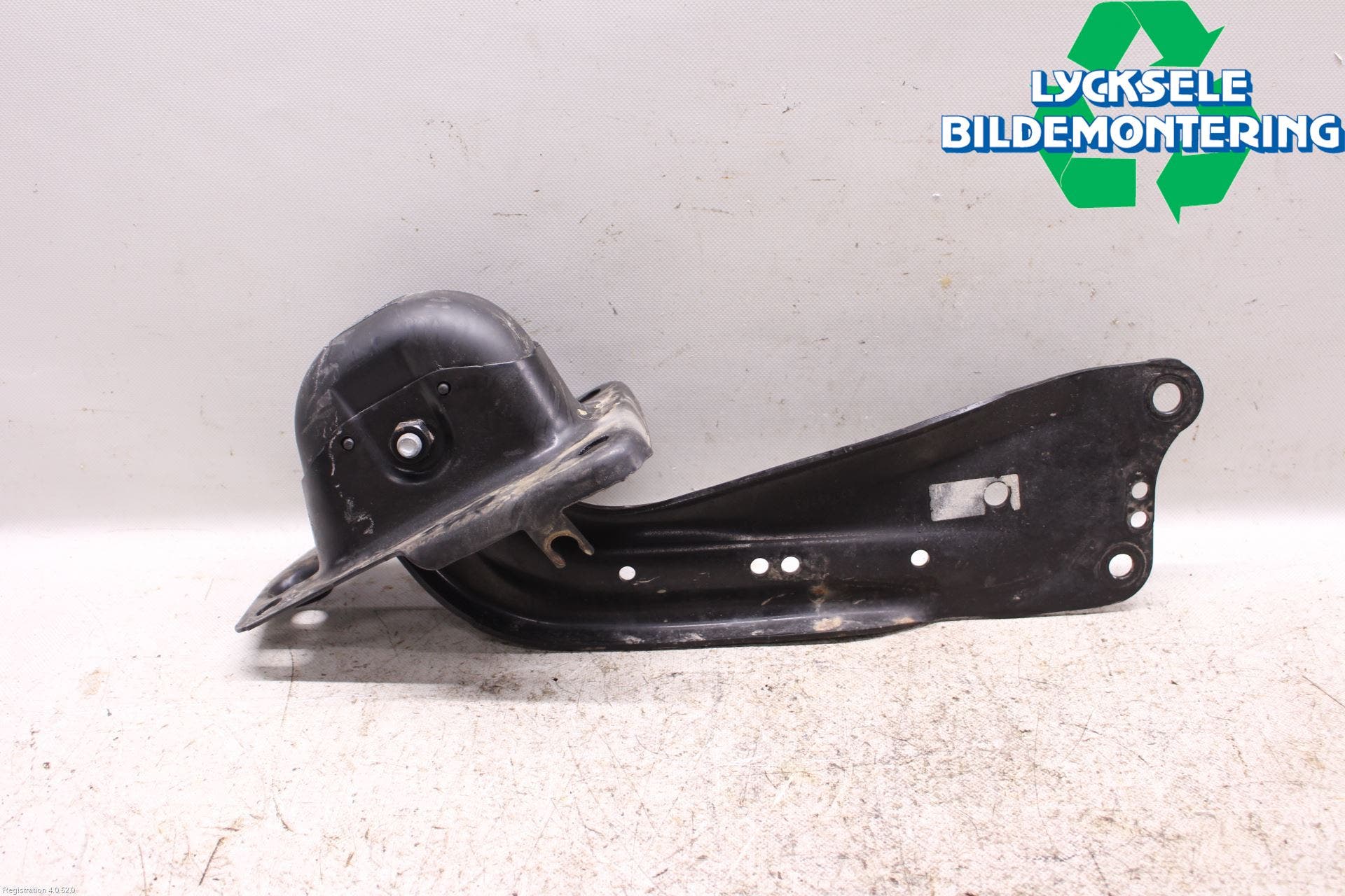 Volkswagen VW PASSAT 15-19 Bärarm Bak Höger