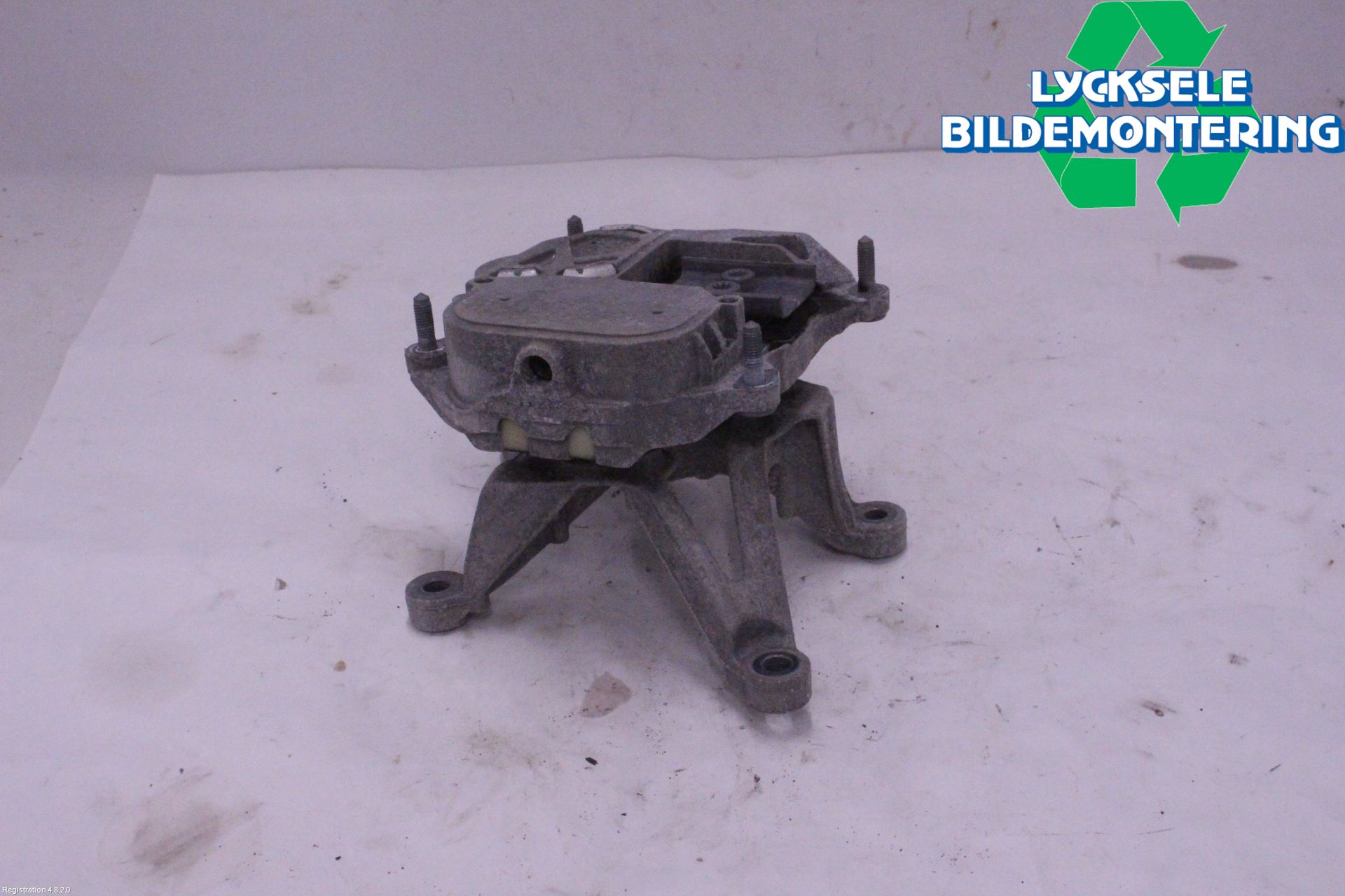 Audi A6 F2/C8 19- Växellådskudde