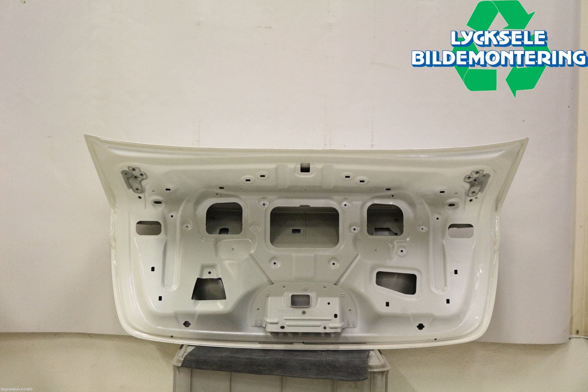 Volvo S60 11-13 Baklucka (Ej Med Ruta)