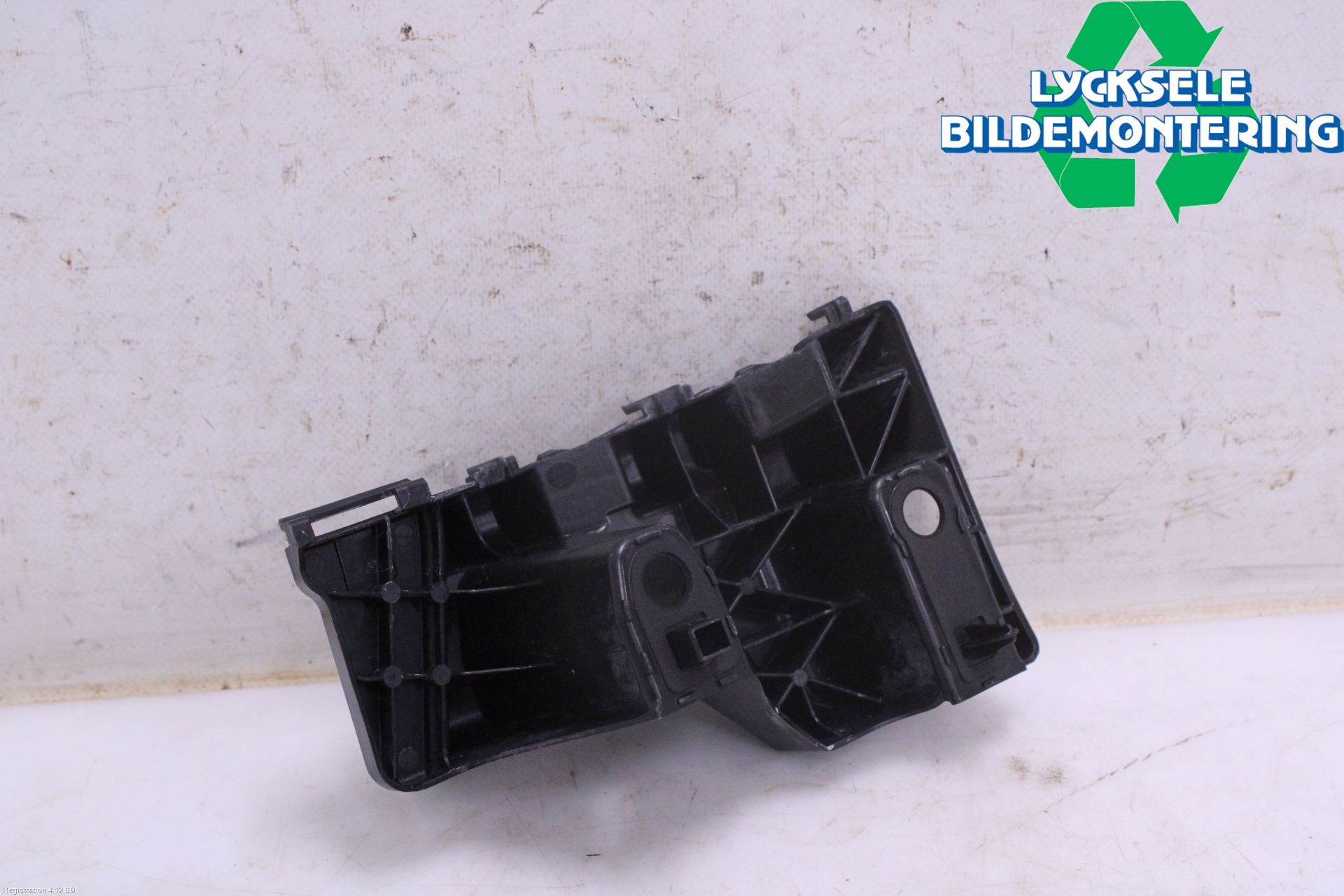 Subaru OUTBACK 21- Stötfångarfäste Bak Vä