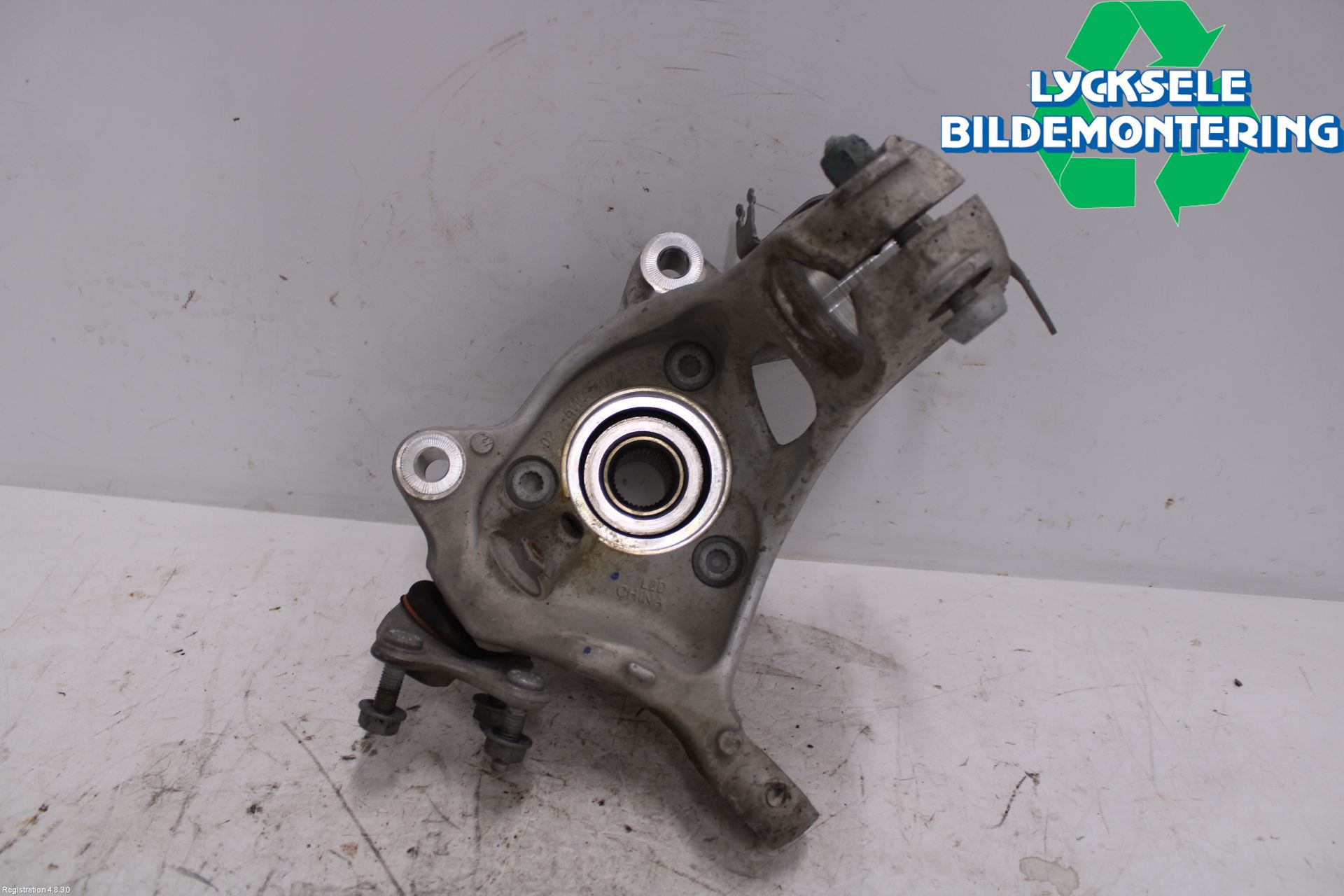 Volkswagen VW GOLF / E-GOLF VIII 20- Styrspindel Lagerhus Hö