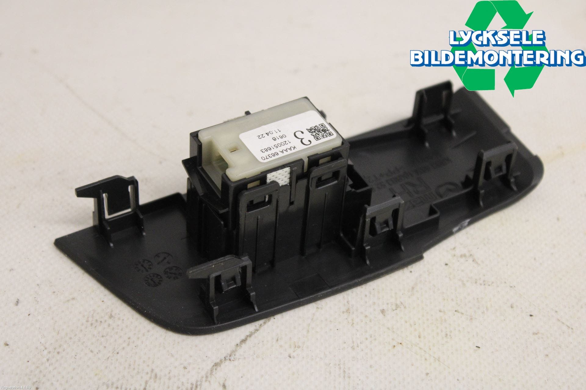 Mazda CX-60 22- Strömställare Elhiss