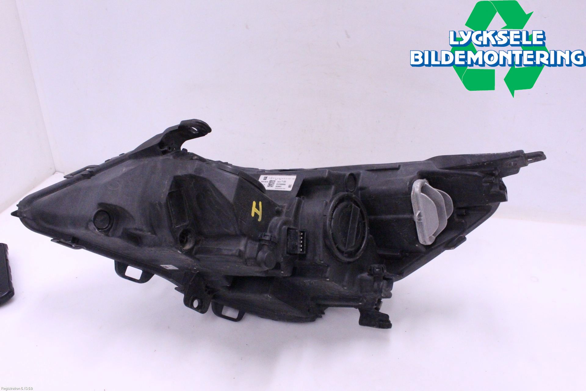 Opel ASTRA K 16-22 Strålkastare Höger