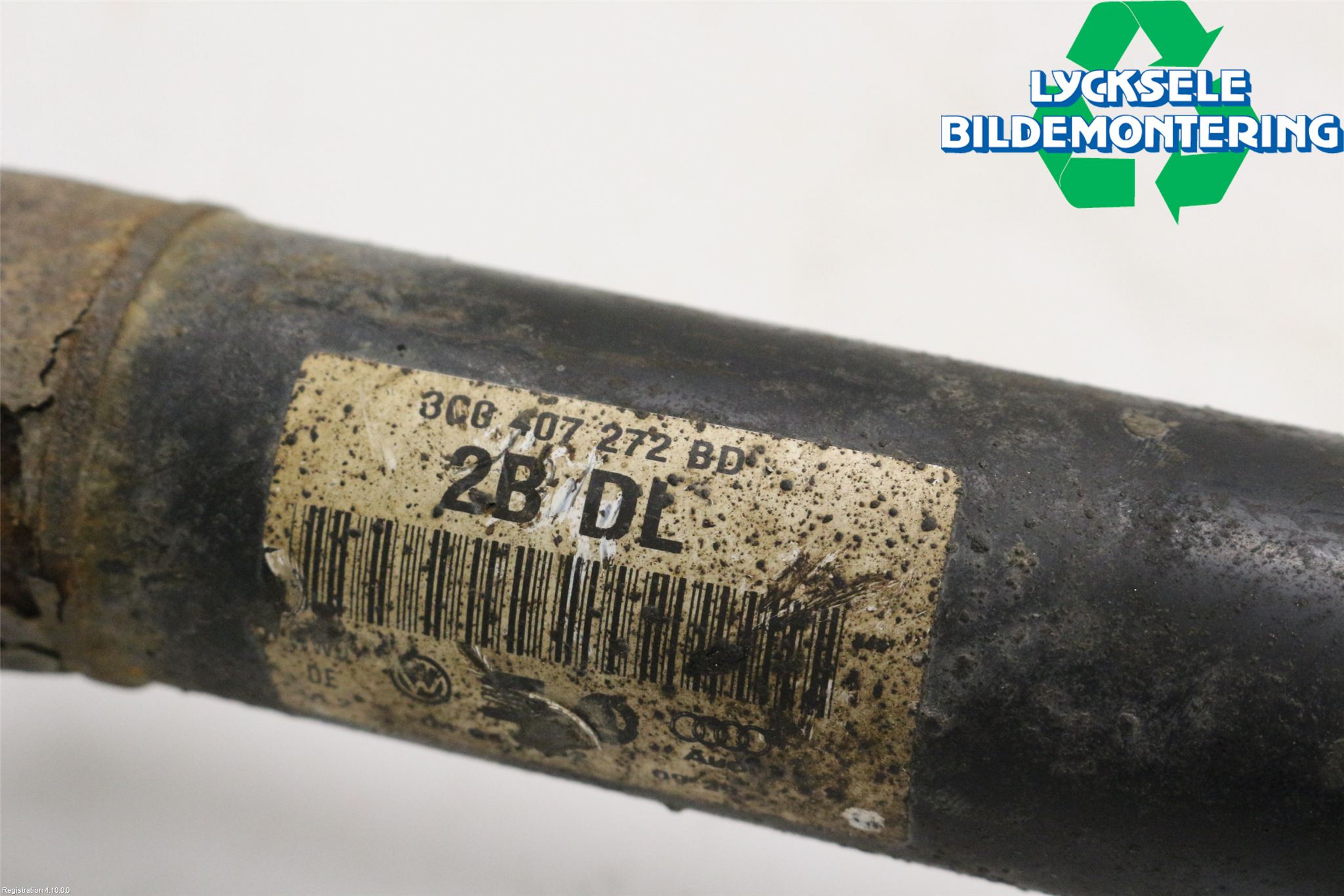 Volkswagen VW CADDY 11-15 Drivaxel Fram Höger