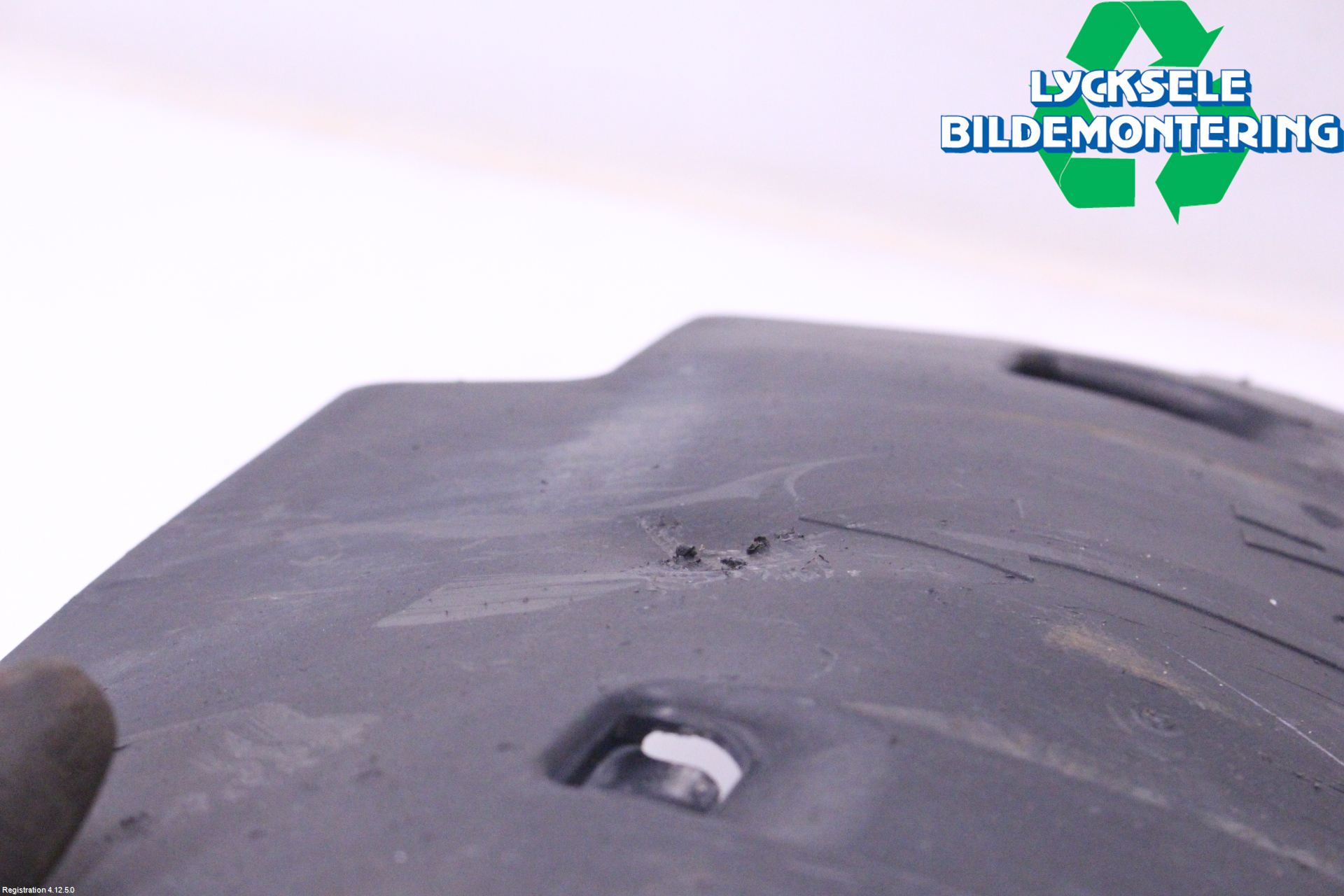 BMW 5 G30/G31/F90 17-23 Hasplåt Plåt-Plast