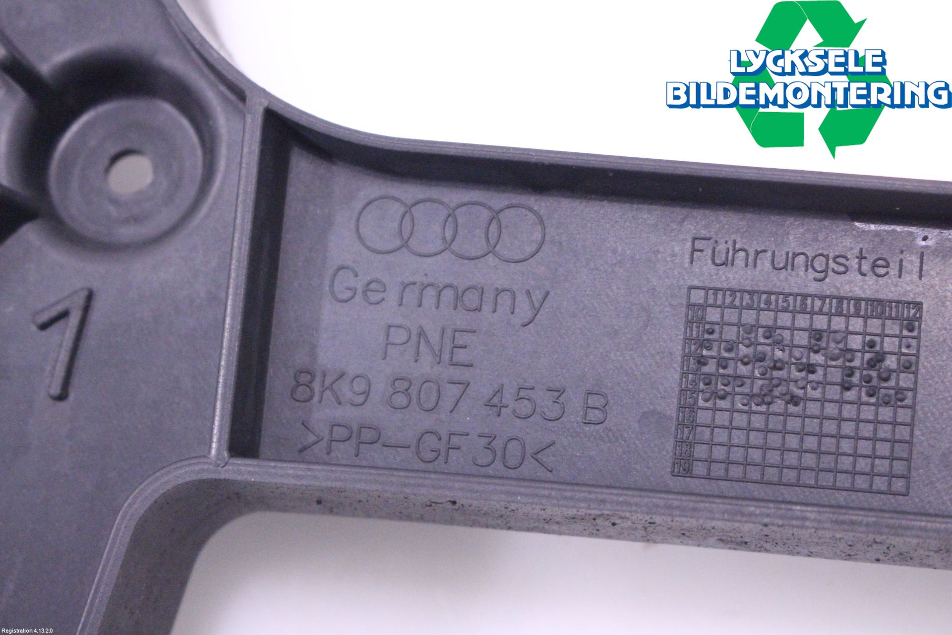 Audi A4 12-15 Stötfångarfäste Bak Vä