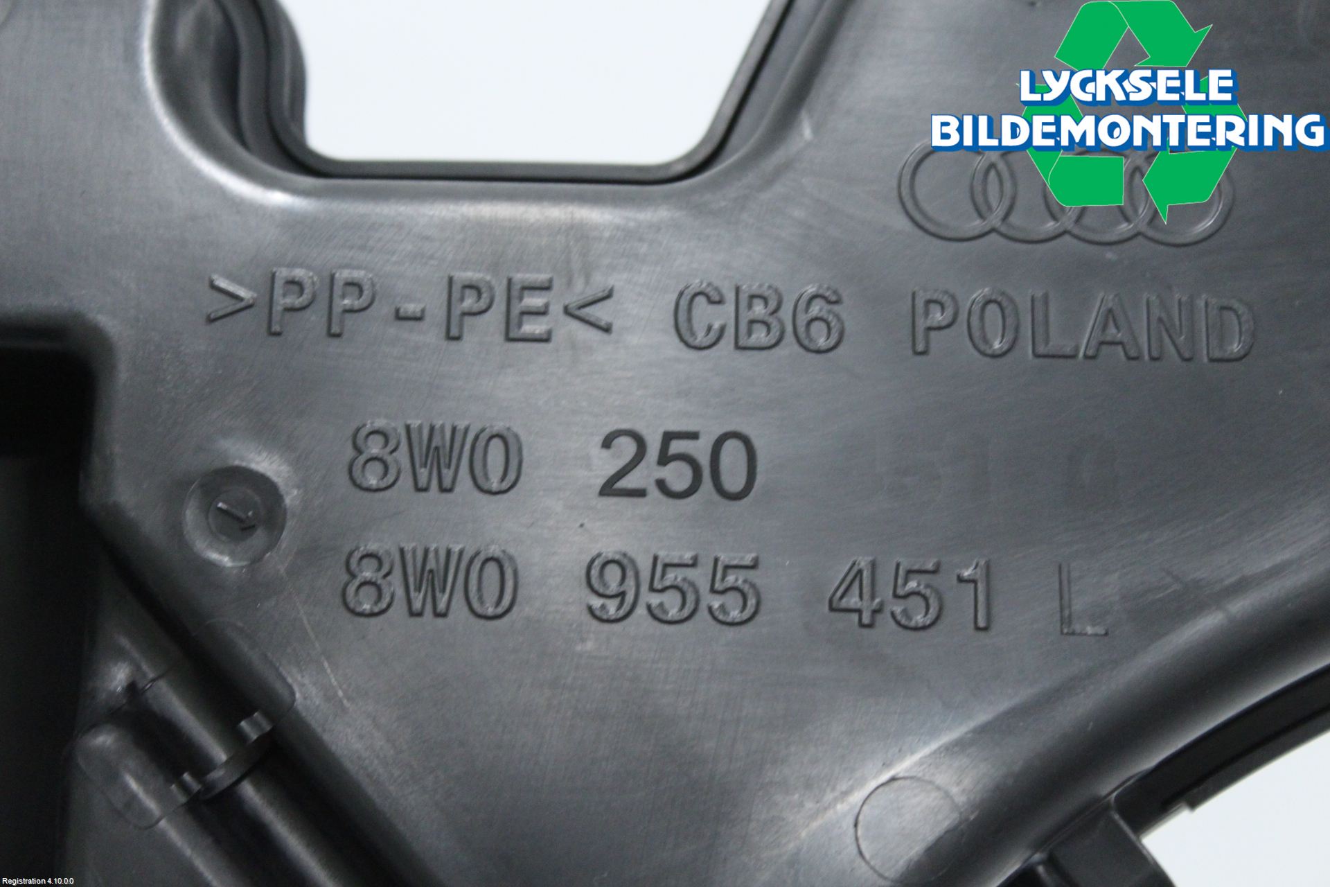 Audi A4/S4 B9 16-19 Spolartank Vindruta-Strål