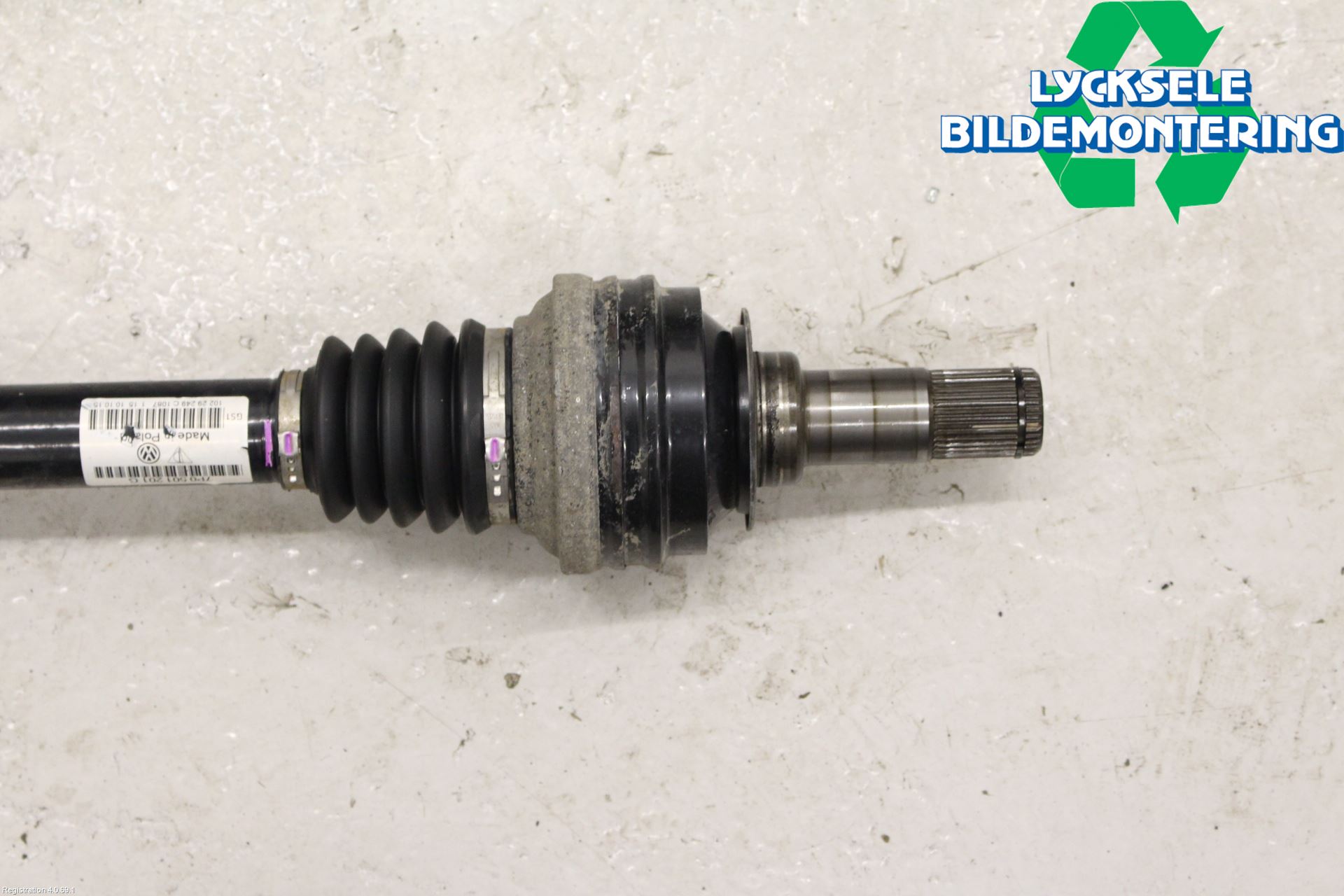 Volkswagen VW TOUAREG 7P 11-18 Drivaxel Bak Höger