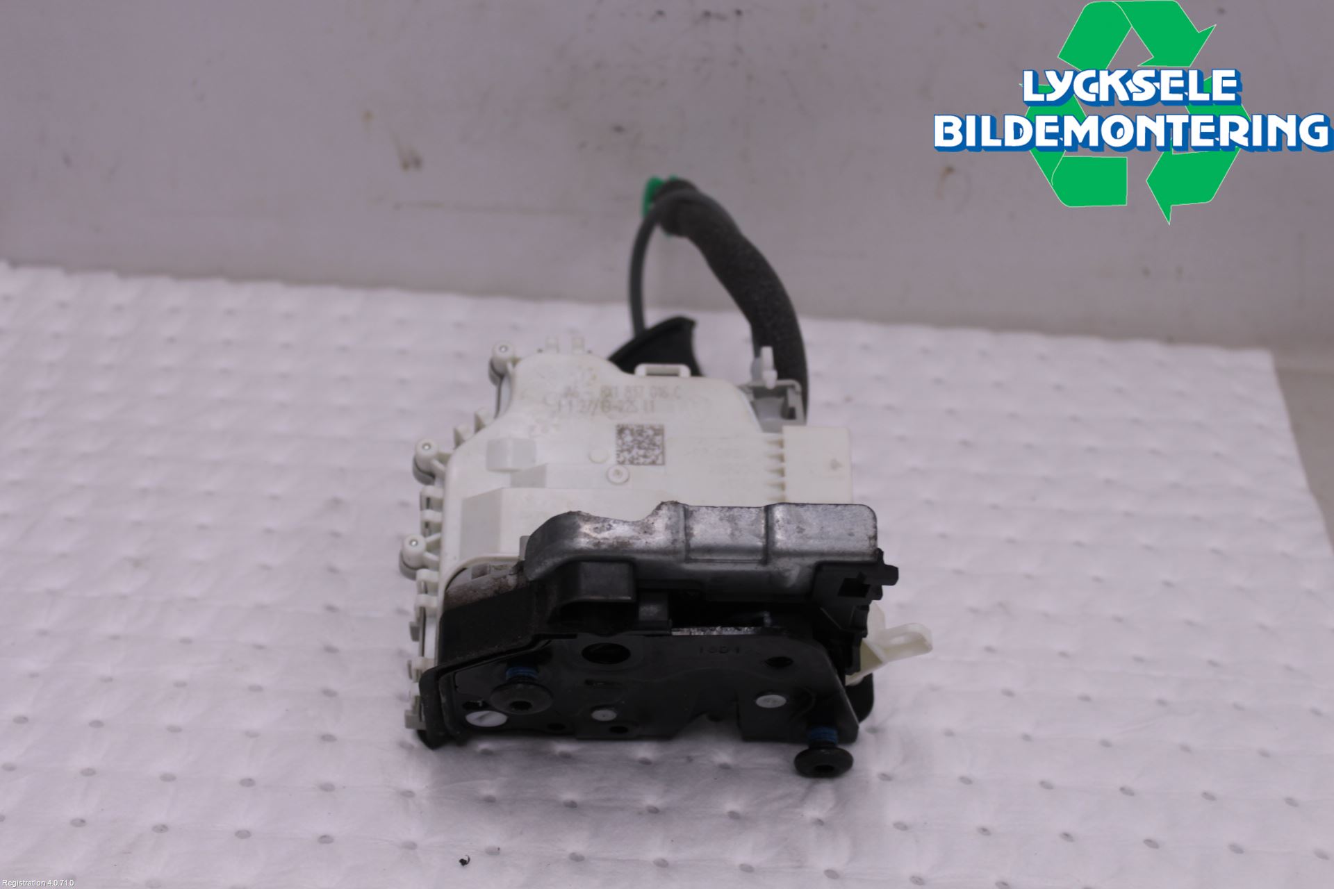 Audi A4/S4 B9 20- Låskista-Dörrlås