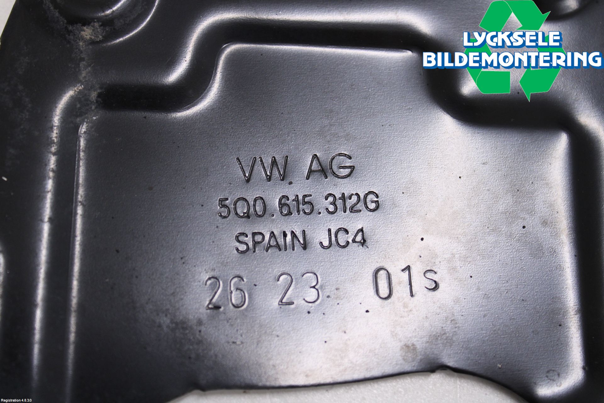 Volkswagen VW GOLF / E-GOLF VIII 20- Bromssköld Fram