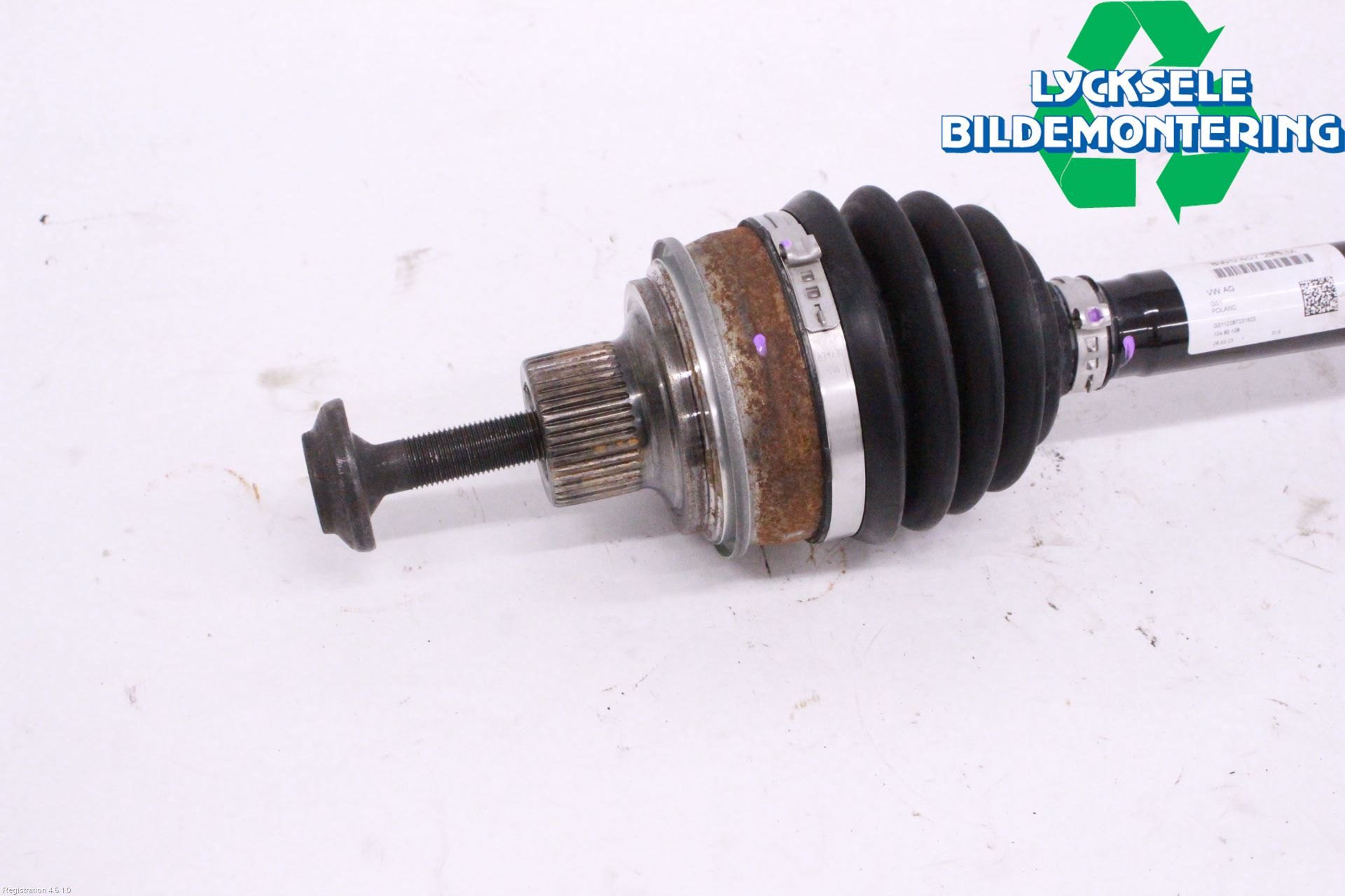 Audi A4/S4 B9 20- Drivaxel Fram Höger