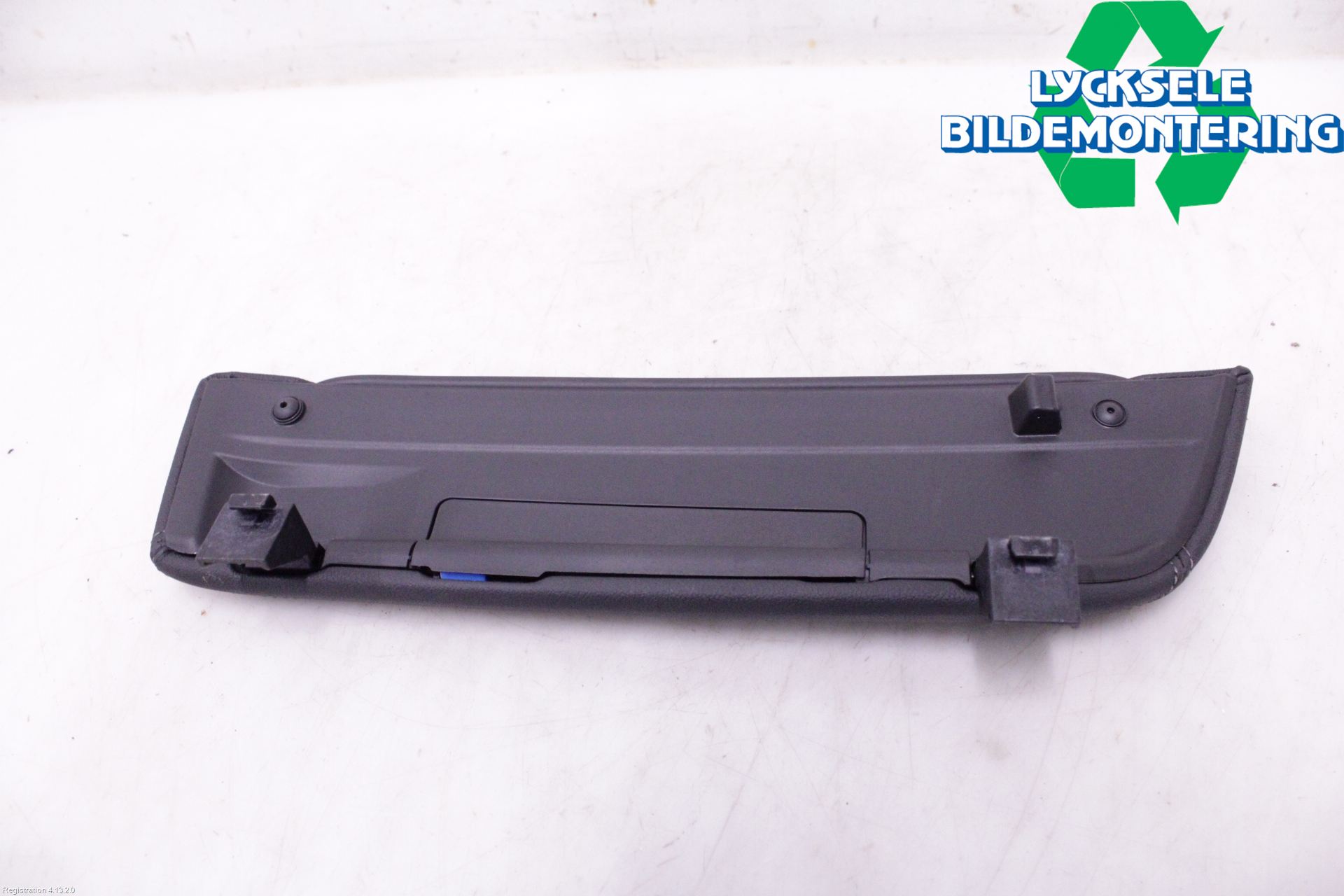BMW 5 G30/G31/F90 17-23 Inredning Armstöd