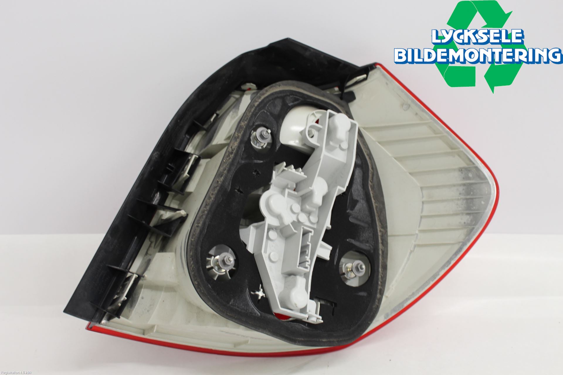 BMW 1 E87/81 5D/3D 03-11 Bakljus Vänster
