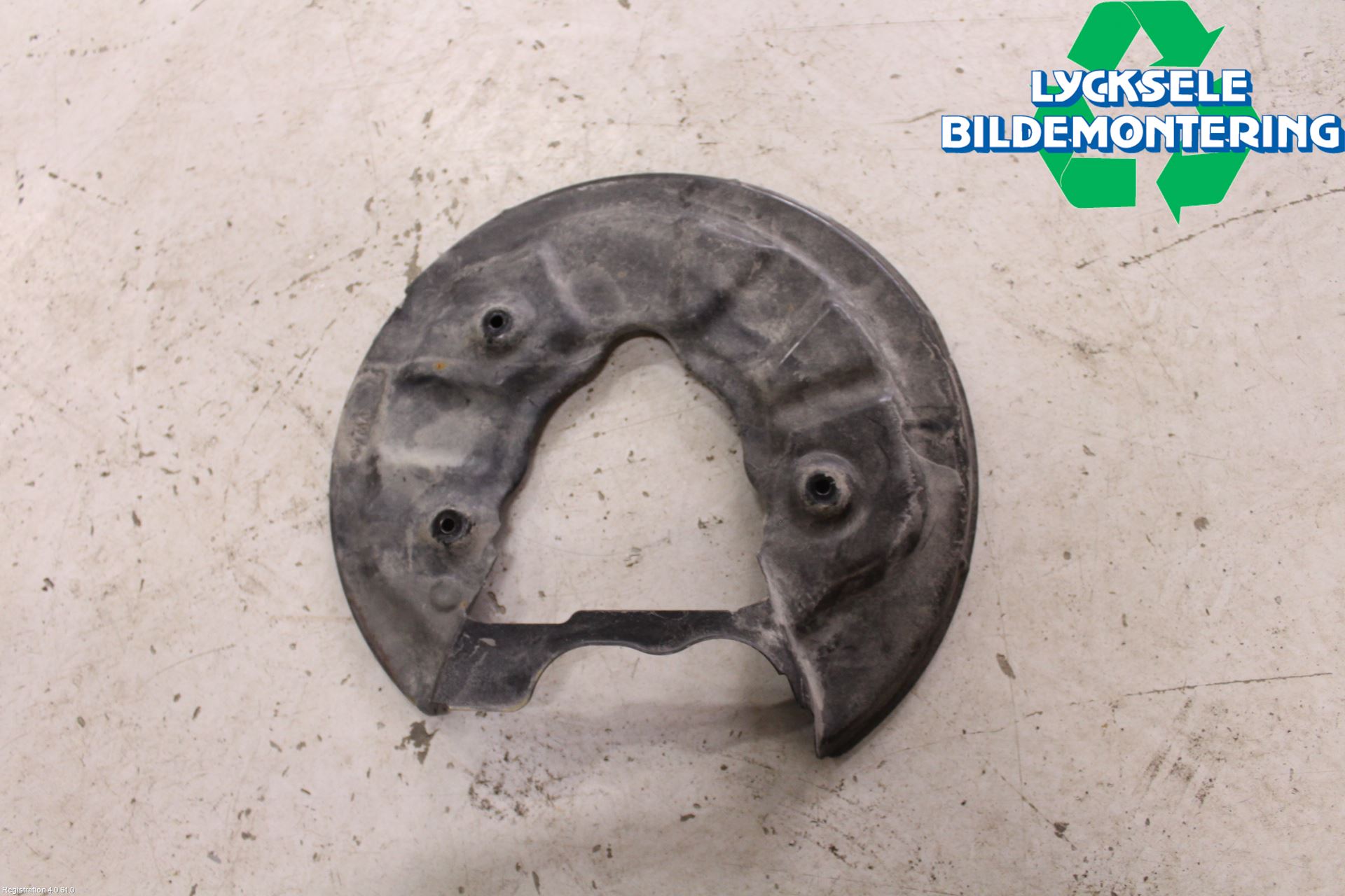 Volkswagen VW PASSAT 15-19 Bromssköld Bak