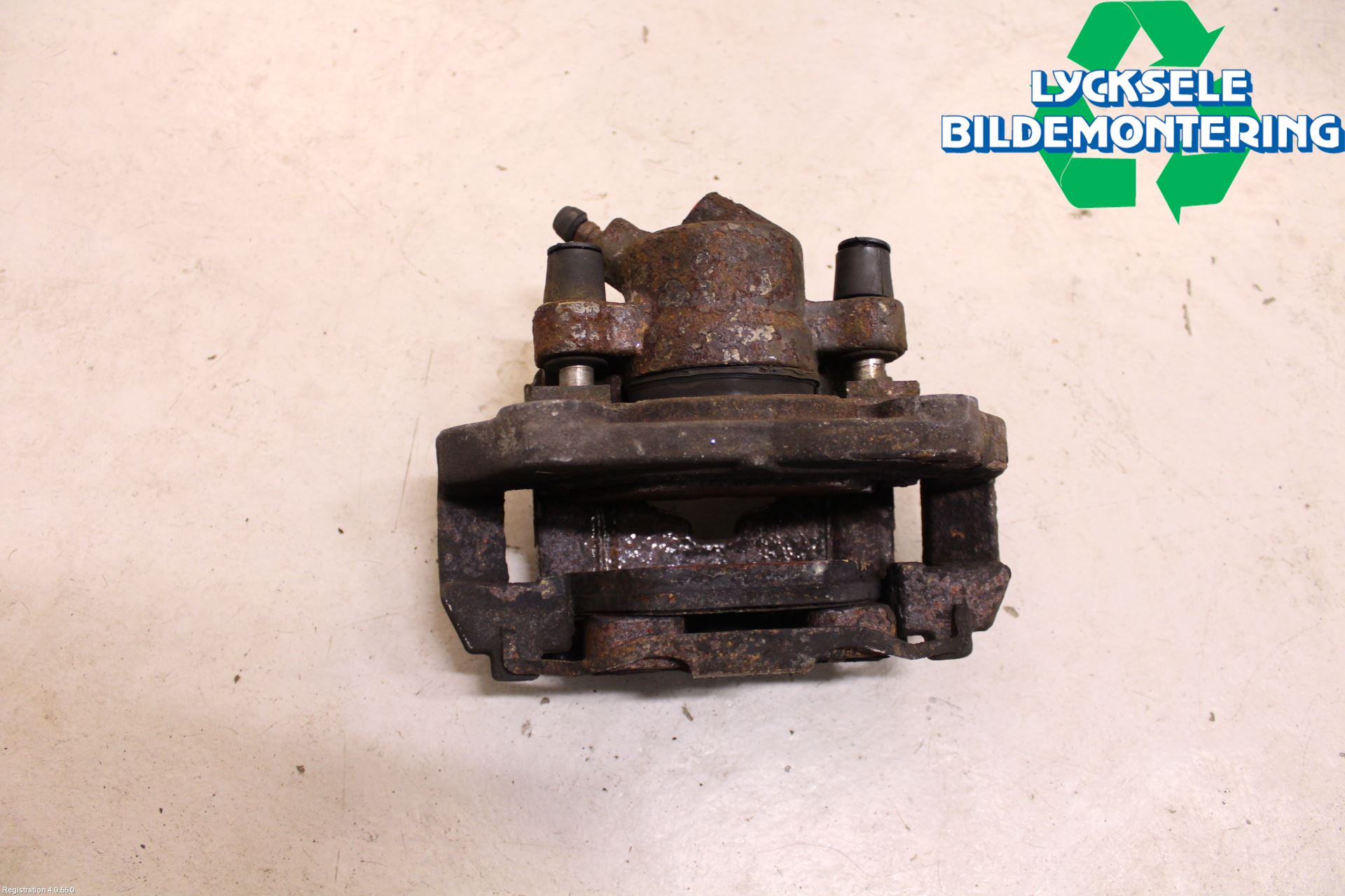 BMW 1 E87/81 5D/3D 03-11 Bromsok Fram Höger