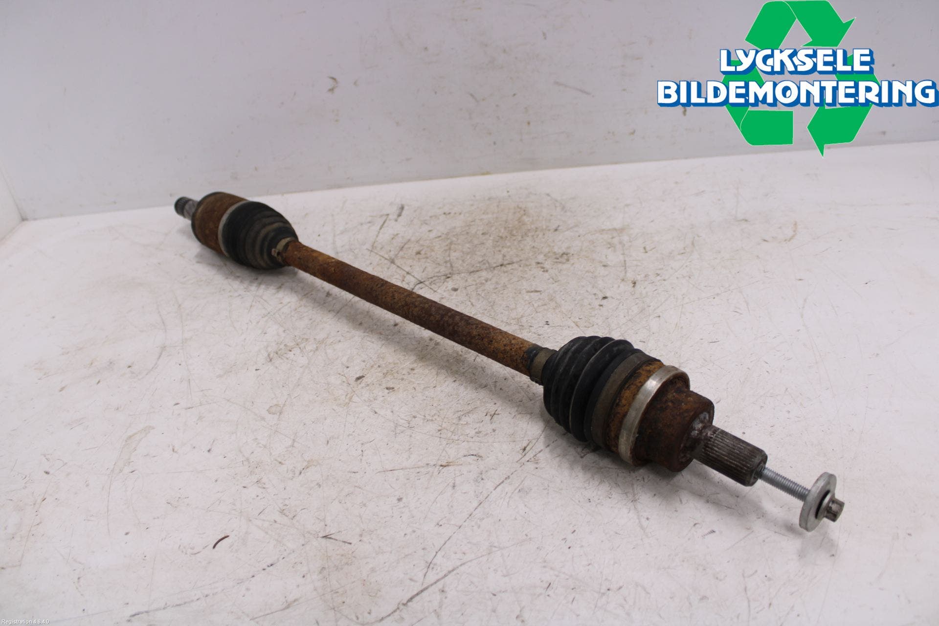 Volvo XC60 09-13 Drivaxel Bak Höger