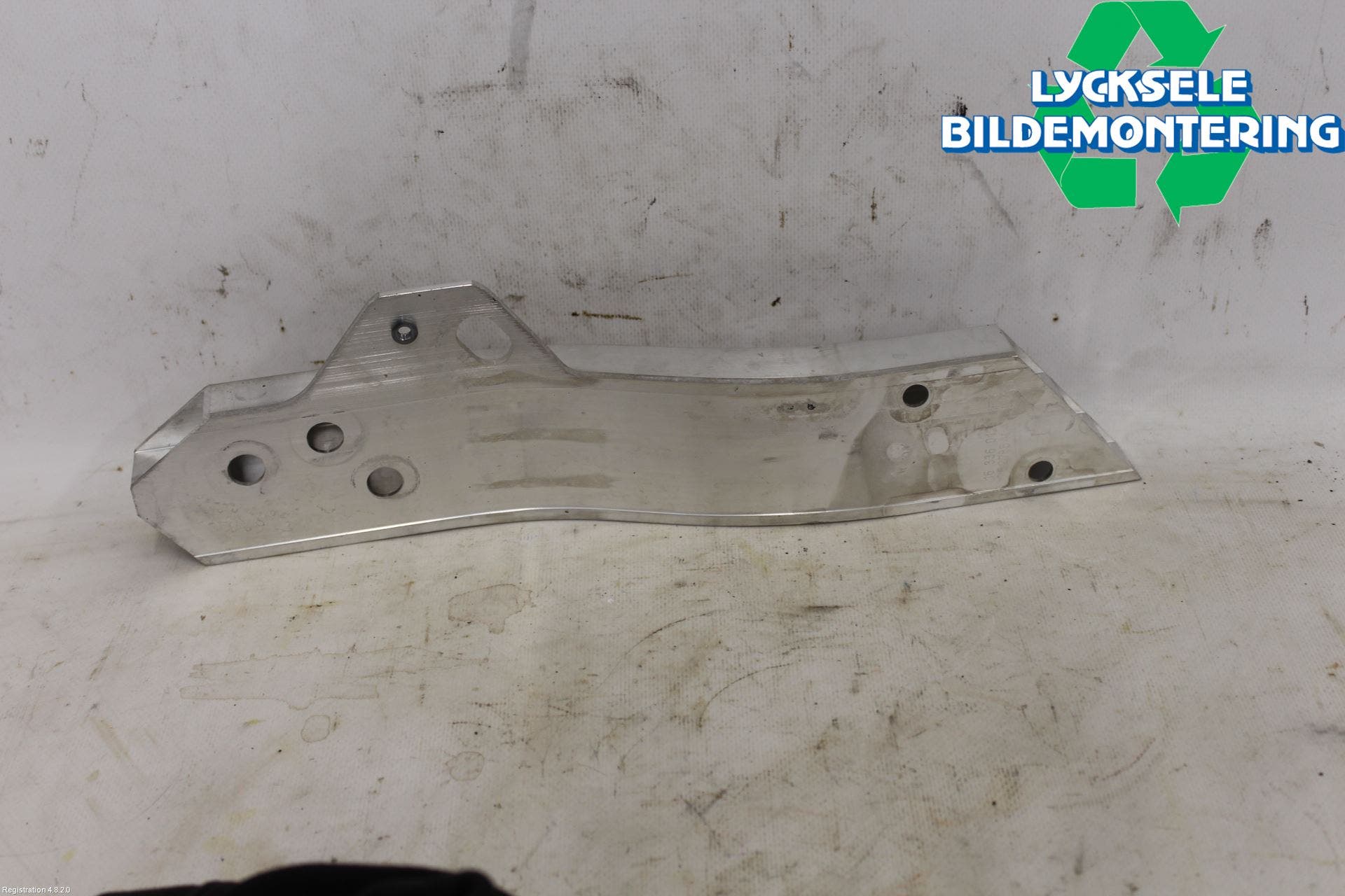 Mercedes-Benz MB E-KLASS (W213) 16-23 Frontplåt