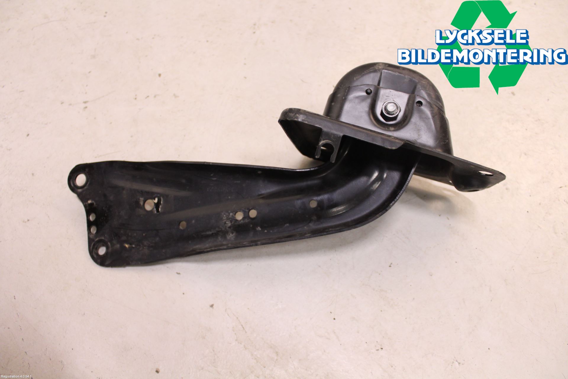 Volkswagen VW GOLF / E-GOLF VII 13-20 Bärarm Bak Vänster