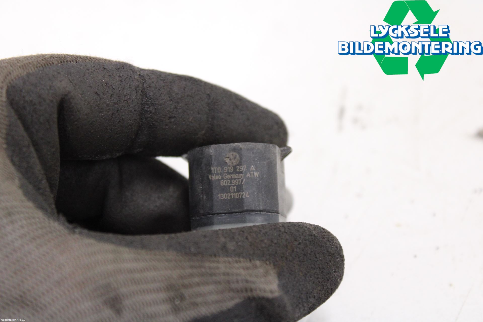 Skoda SUPERB 09-15 Parkeringshjälp Frontsensor