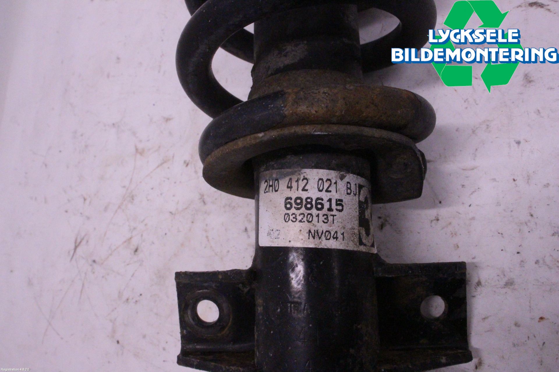 Volkswagen VW AMAROK 2H 10-22 Fjäderben Fram Vänster