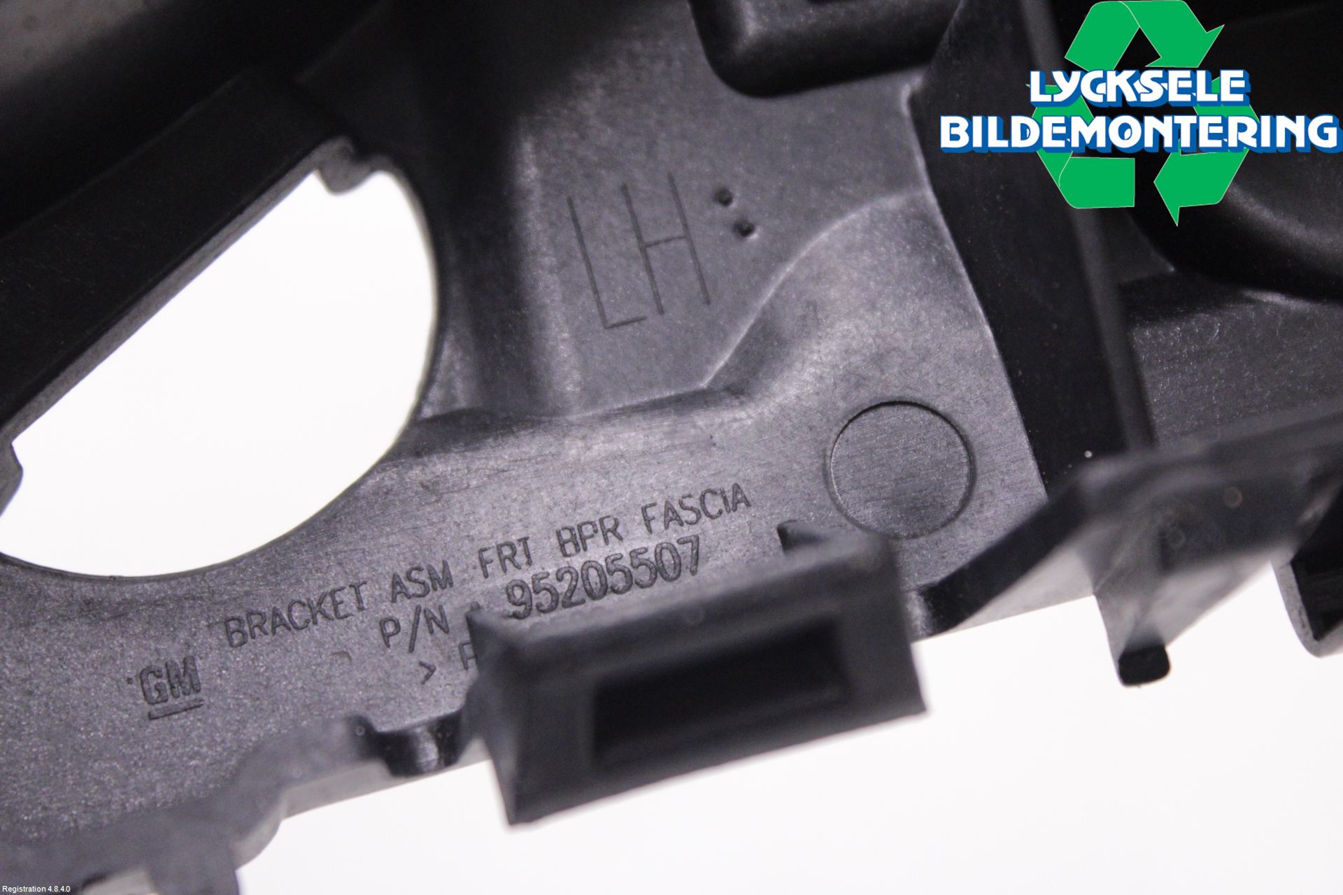 Chevrolet CAPTIVA Stötfångarfäste Fram Vä