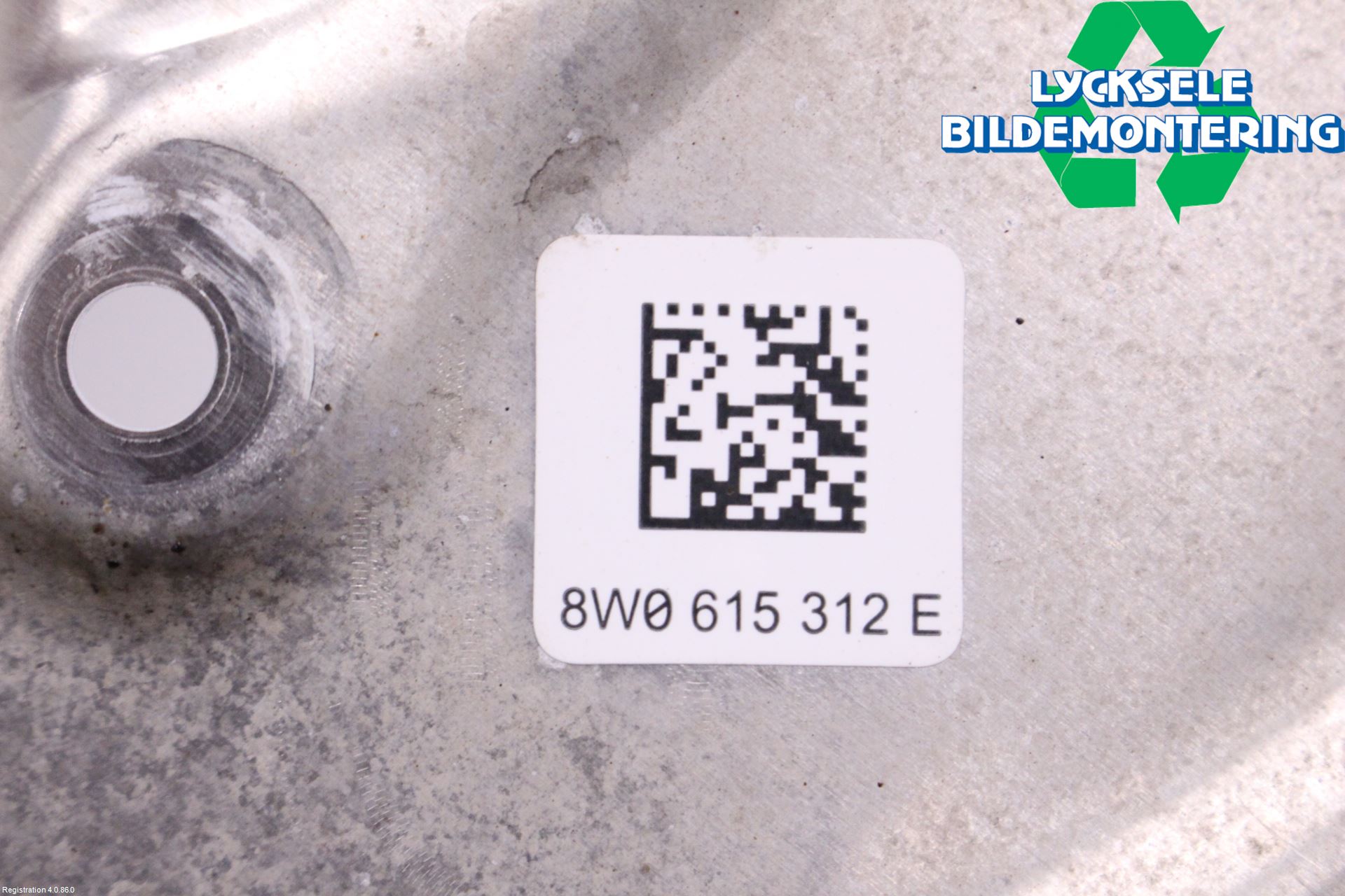 Audi A4/S4 B9 20- Bromssköld Fram