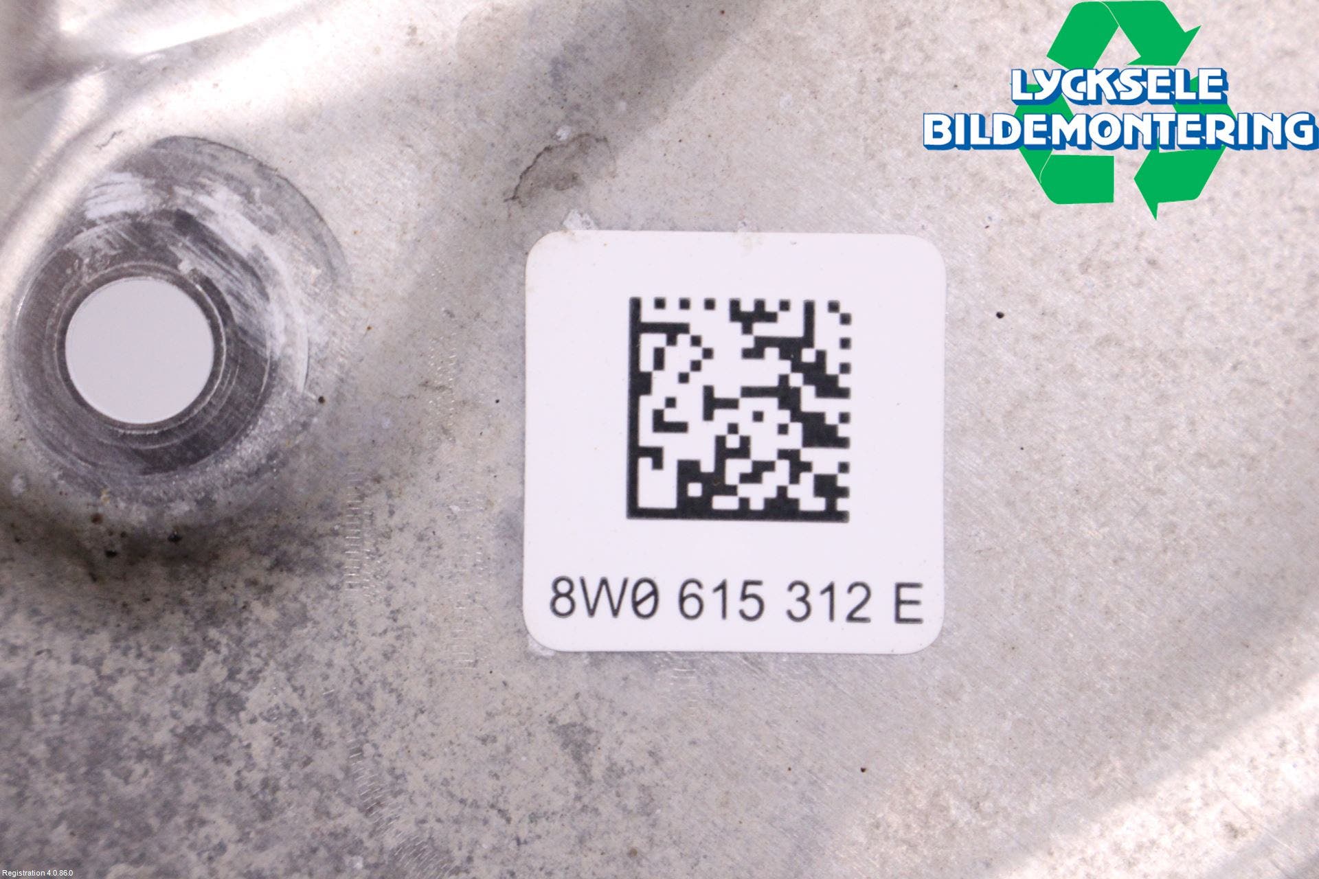 Audi A4/S4 B9 20- Bromssköld Fram