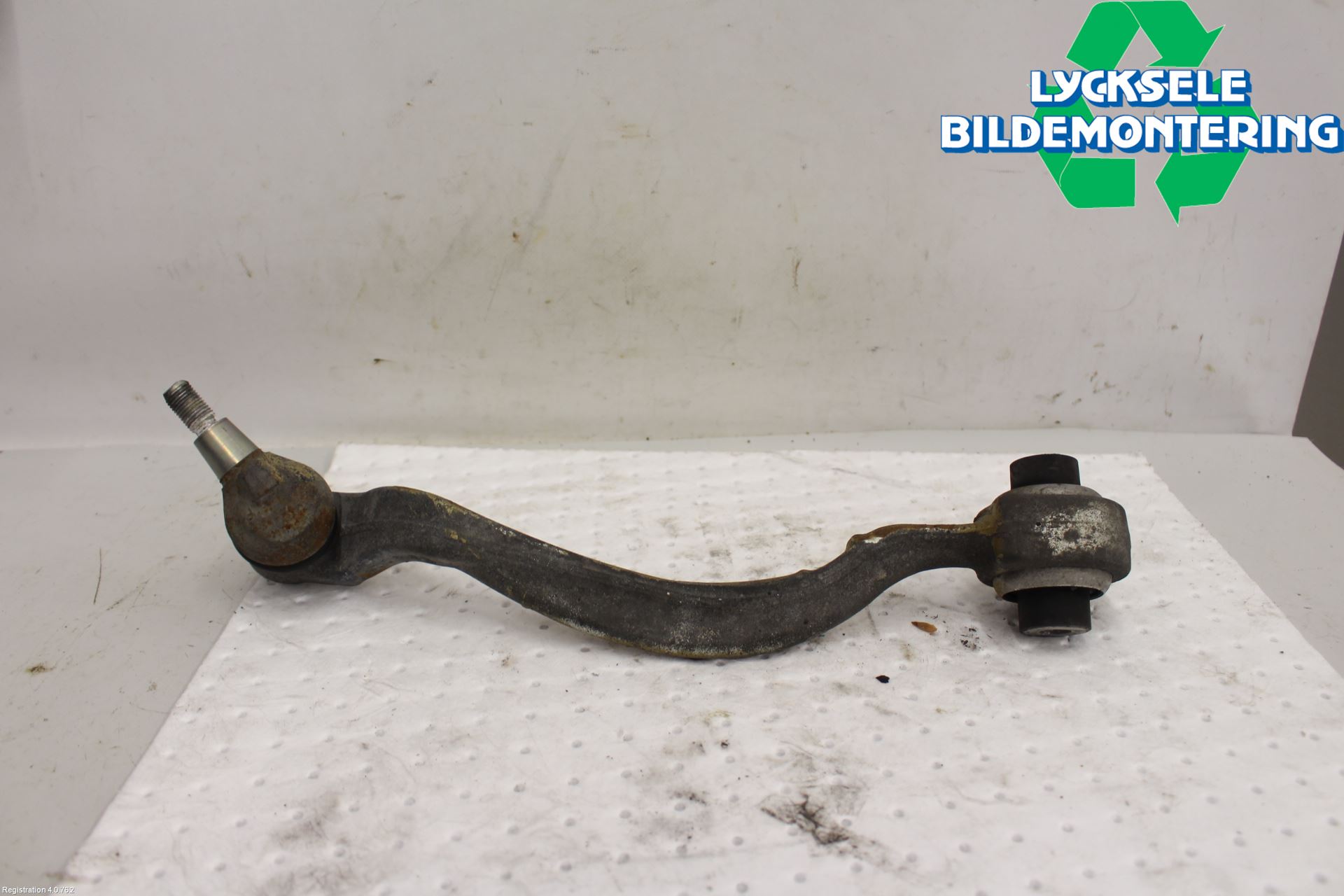 Mercedes-Benz MB E-KLASS (W212) 09-16 Bärarm Fram Undre Hö