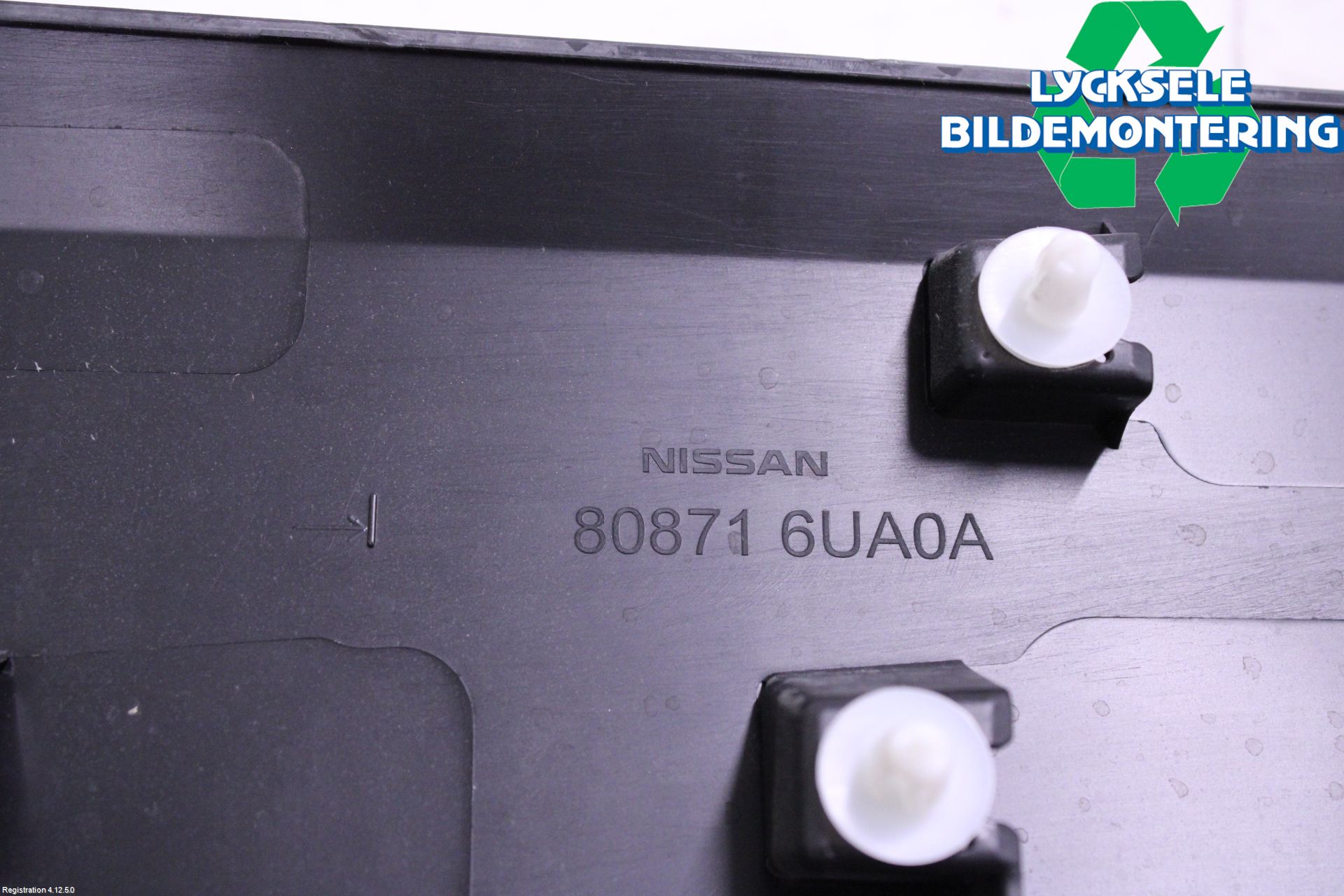Nissan QASHQAI 21- Dörr Dekorlist Fram Vä
