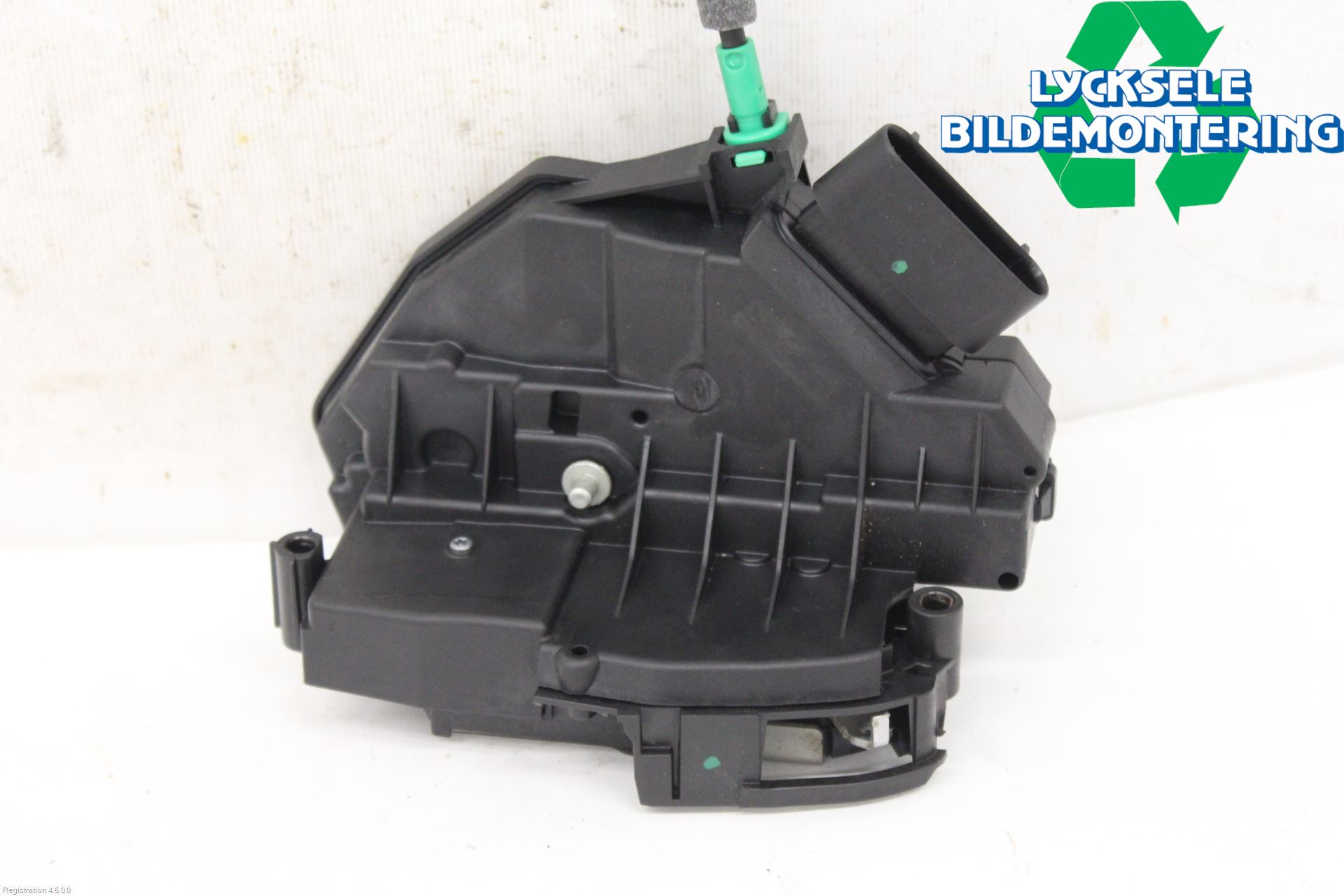 Ford KUGA 17-19 Låskista-Dörrlås