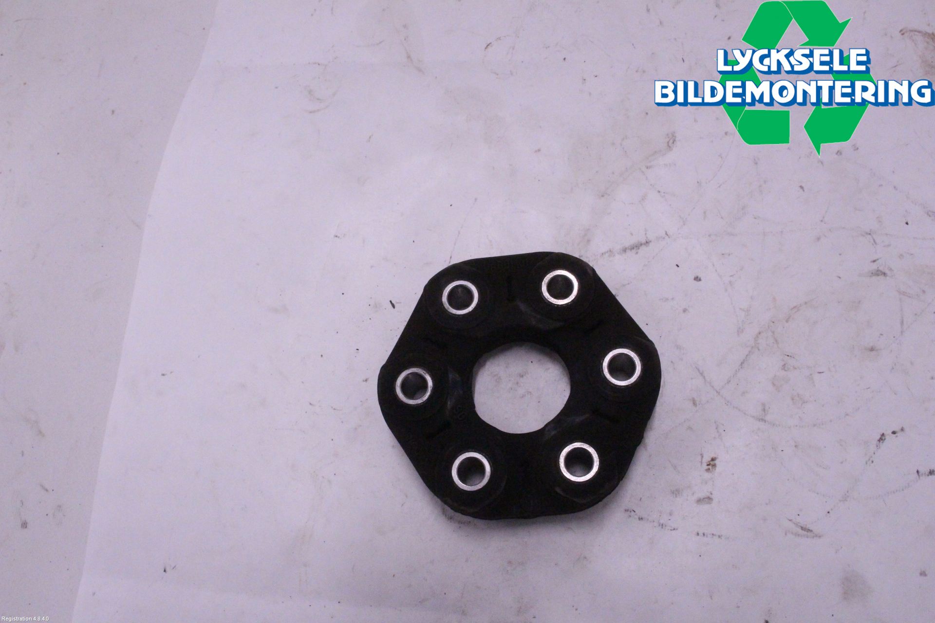 BMW 3 F30/F31/F80 12-19 Mellanaxel Gummiknut