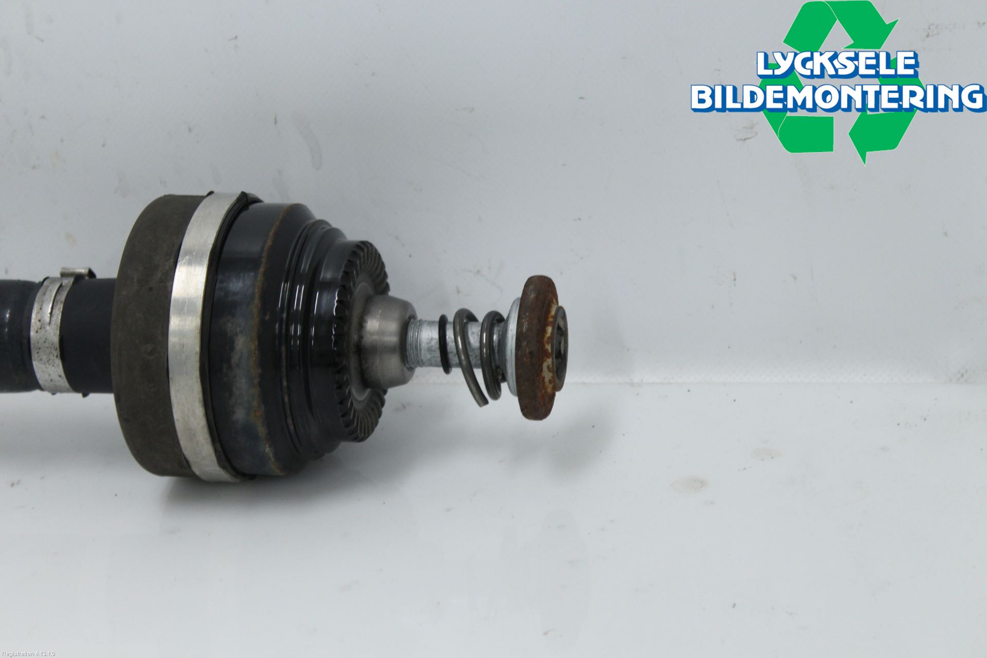 BMW 5 G30/G31/F90 17-23 Drivaxel Bak Vänster